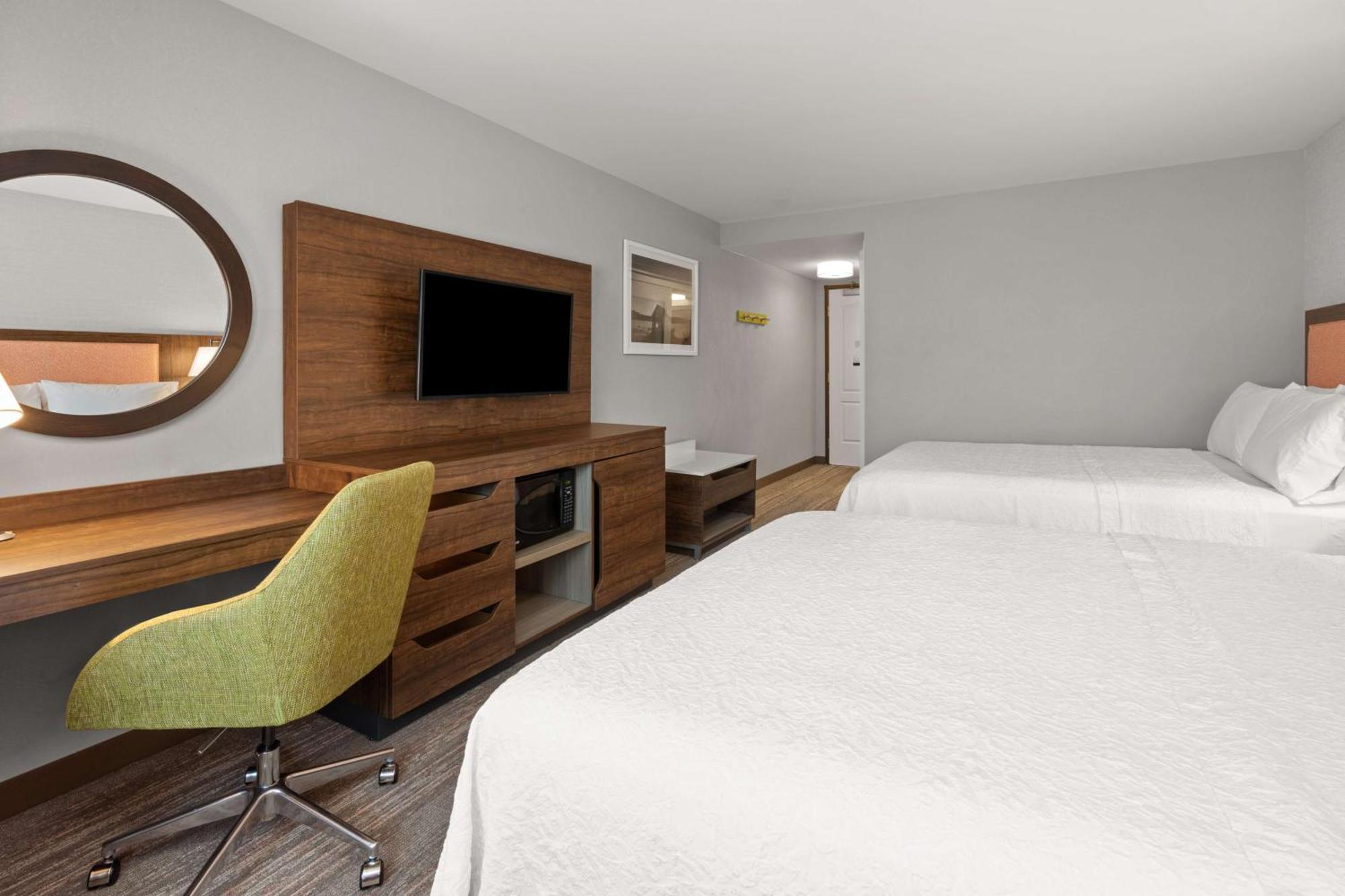 Room with Two Queen Beds - Non-Smoking