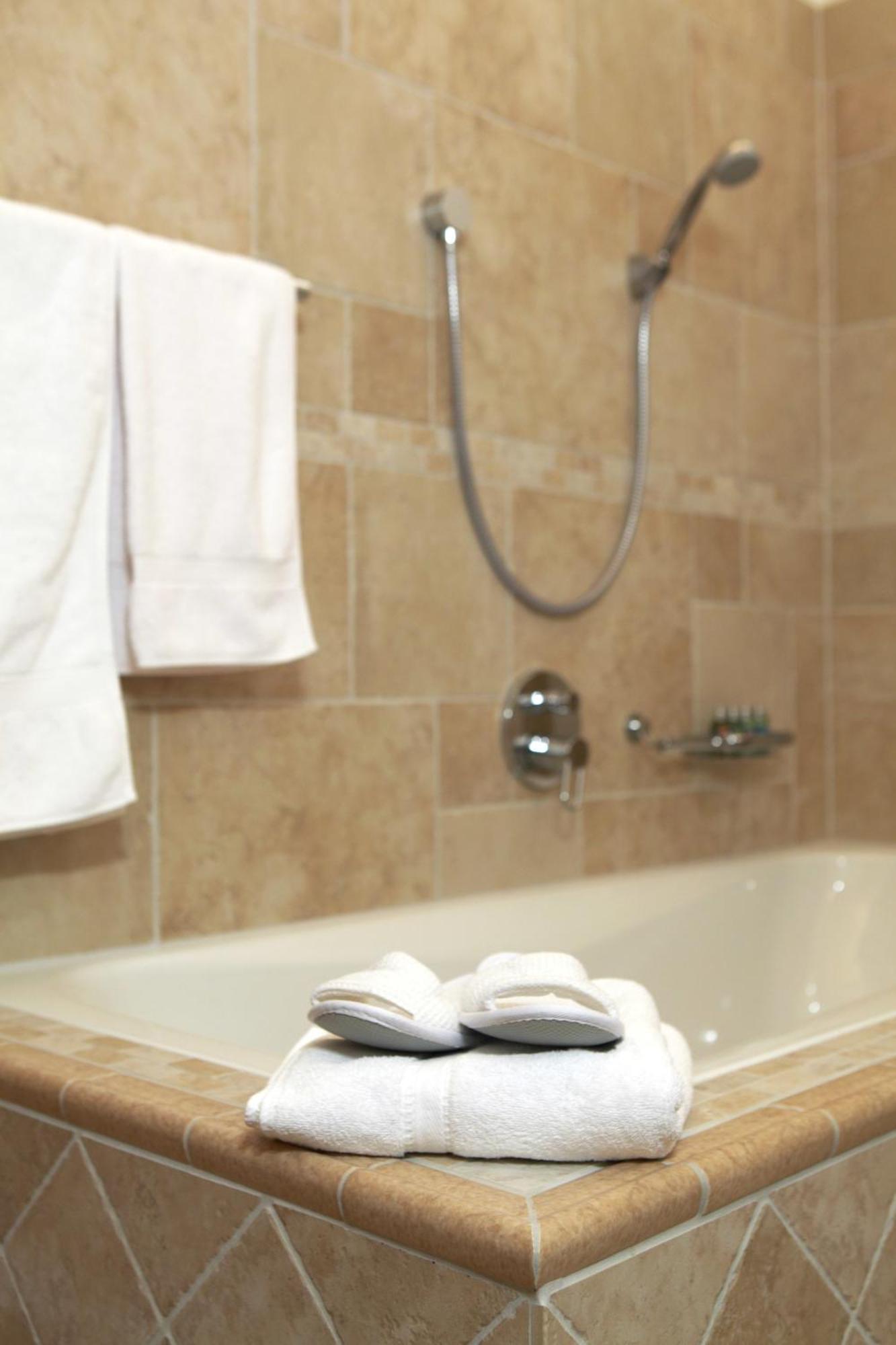 Double or Twin Room,1559616046:JPEG