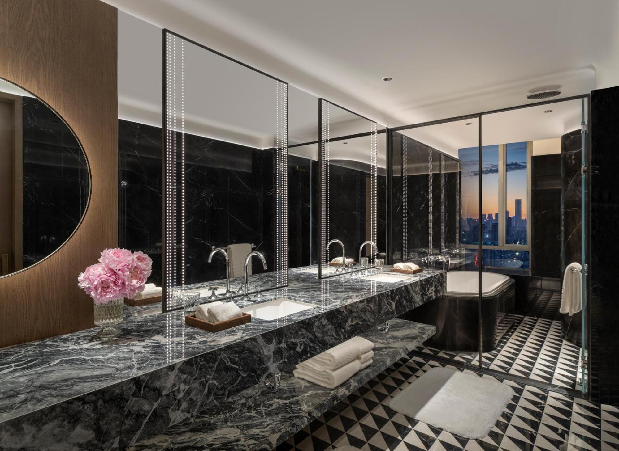 Executive King Room Mountain View