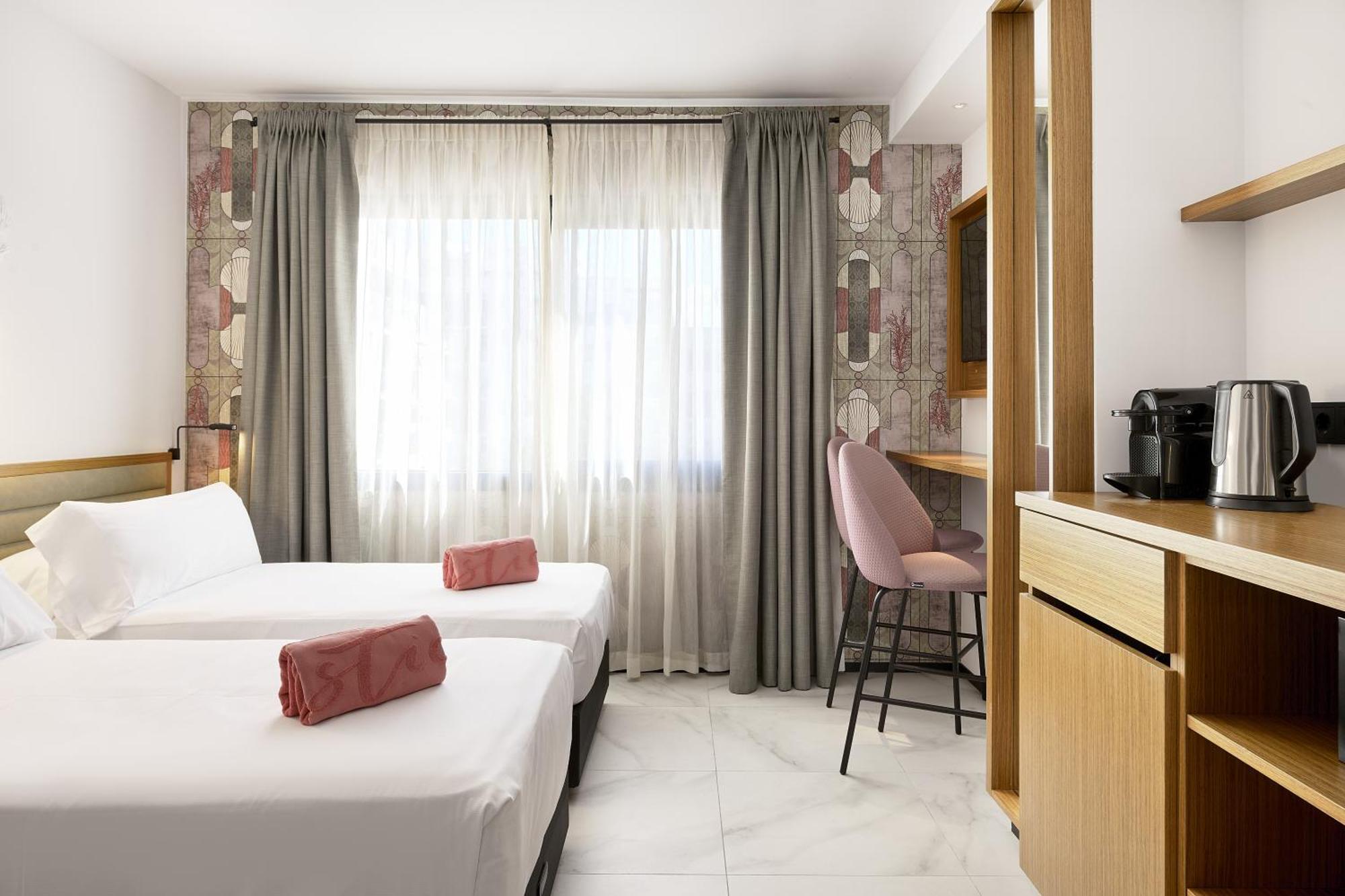 Standard Double Room,1588259383:JPEG