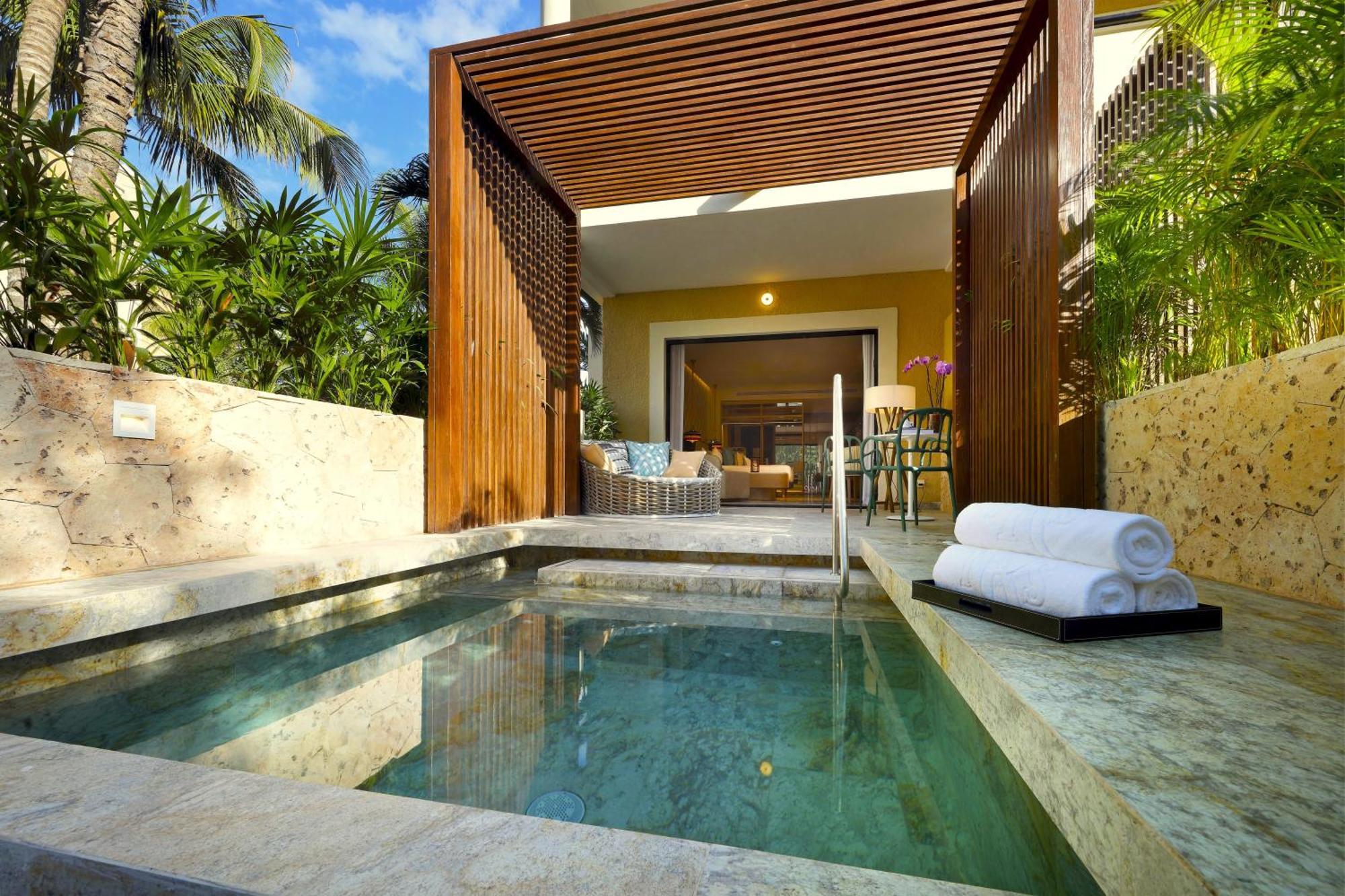 Junior Suite Private Pool