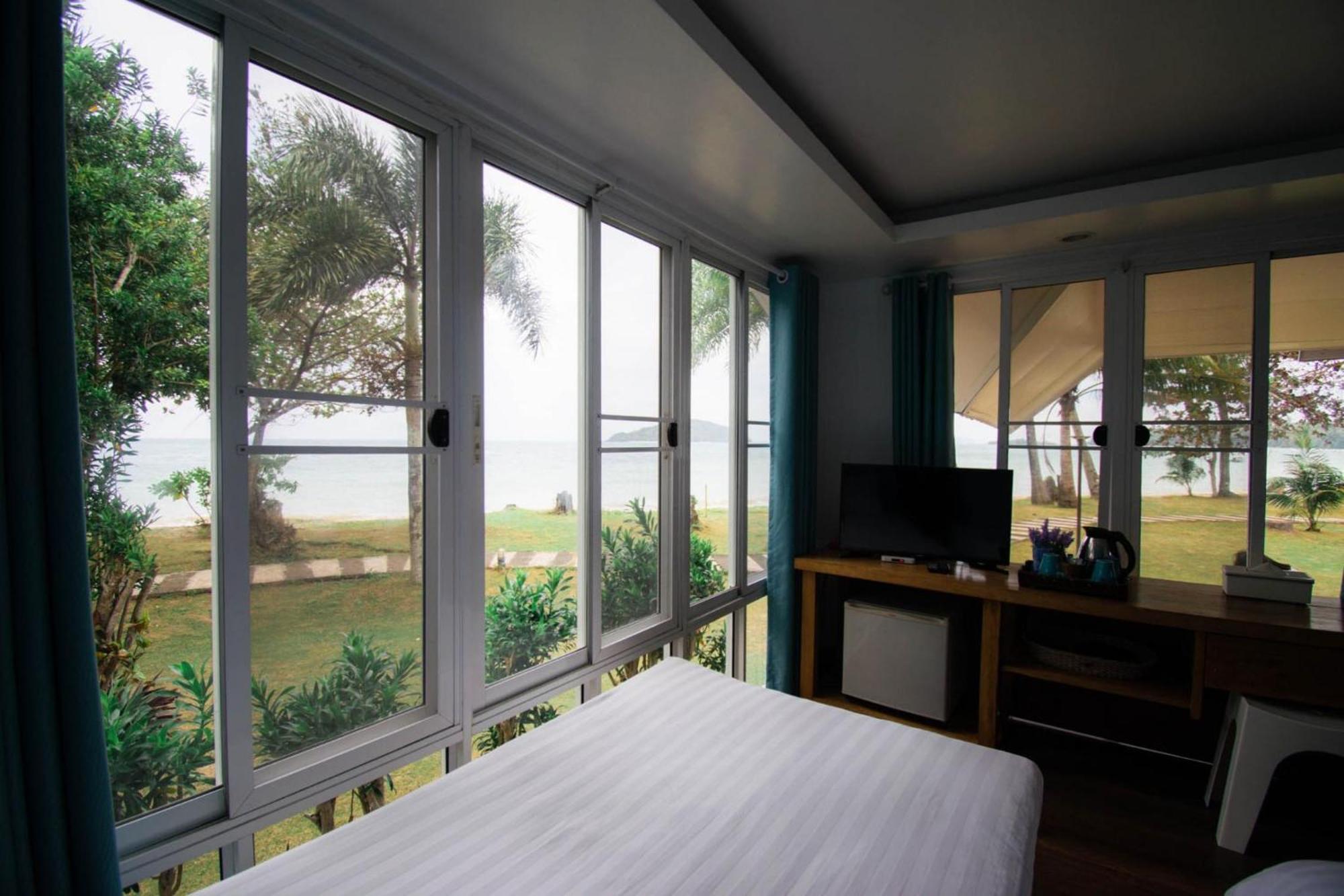 Comfort Bungalow Beach Front