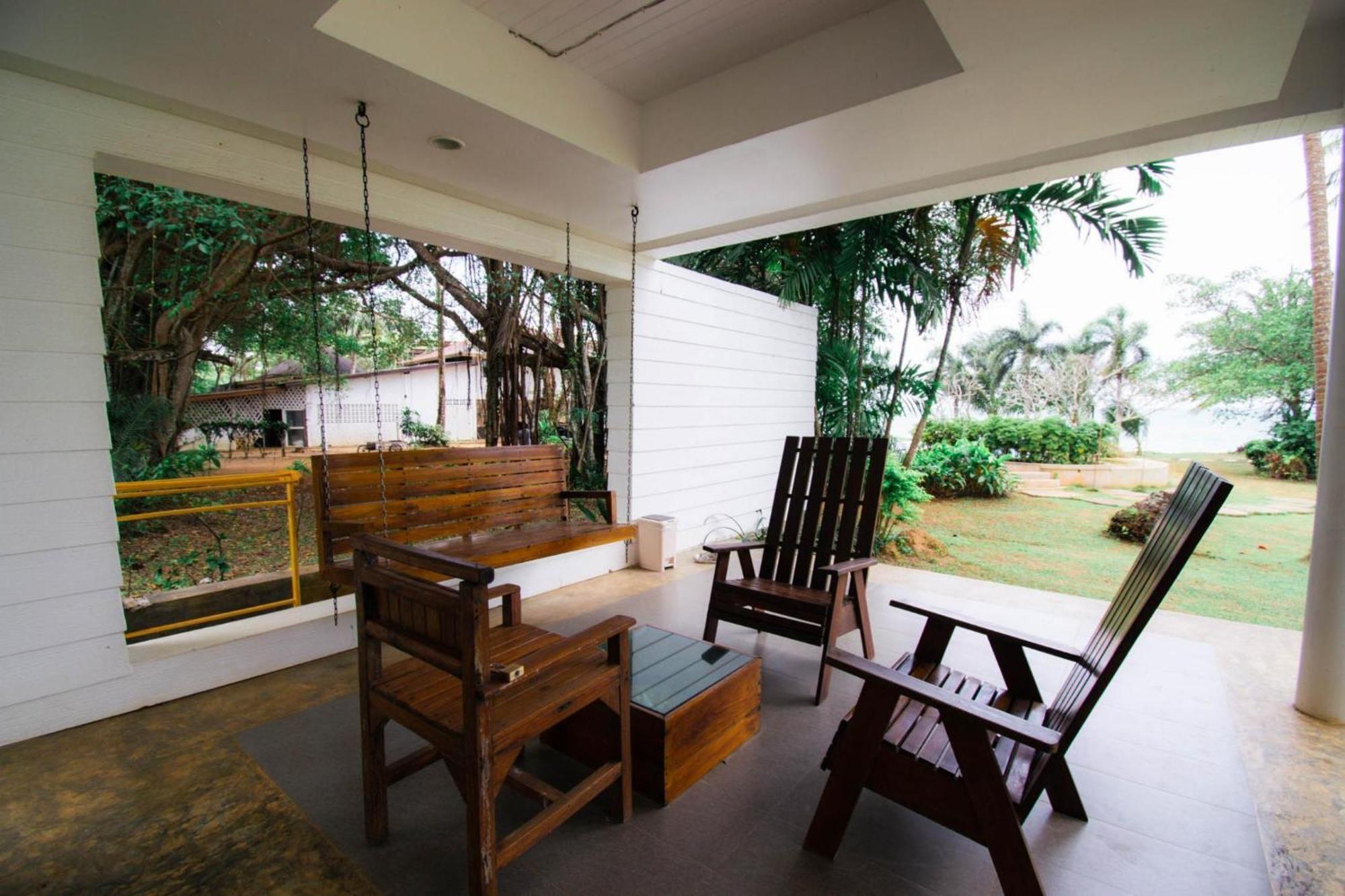 Deluxe Family Bungalow Beach Front