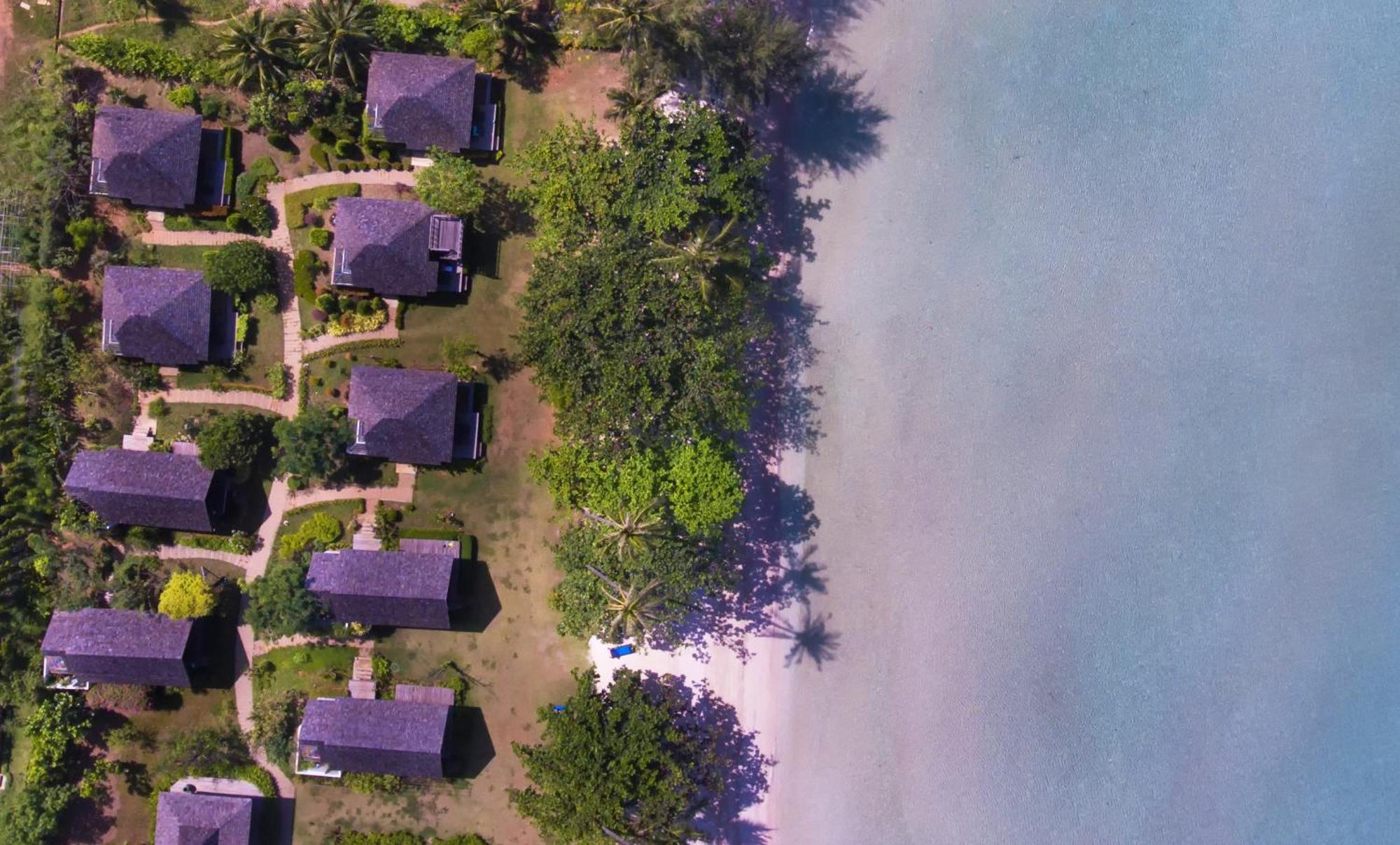Beachfront Deluxe Villa