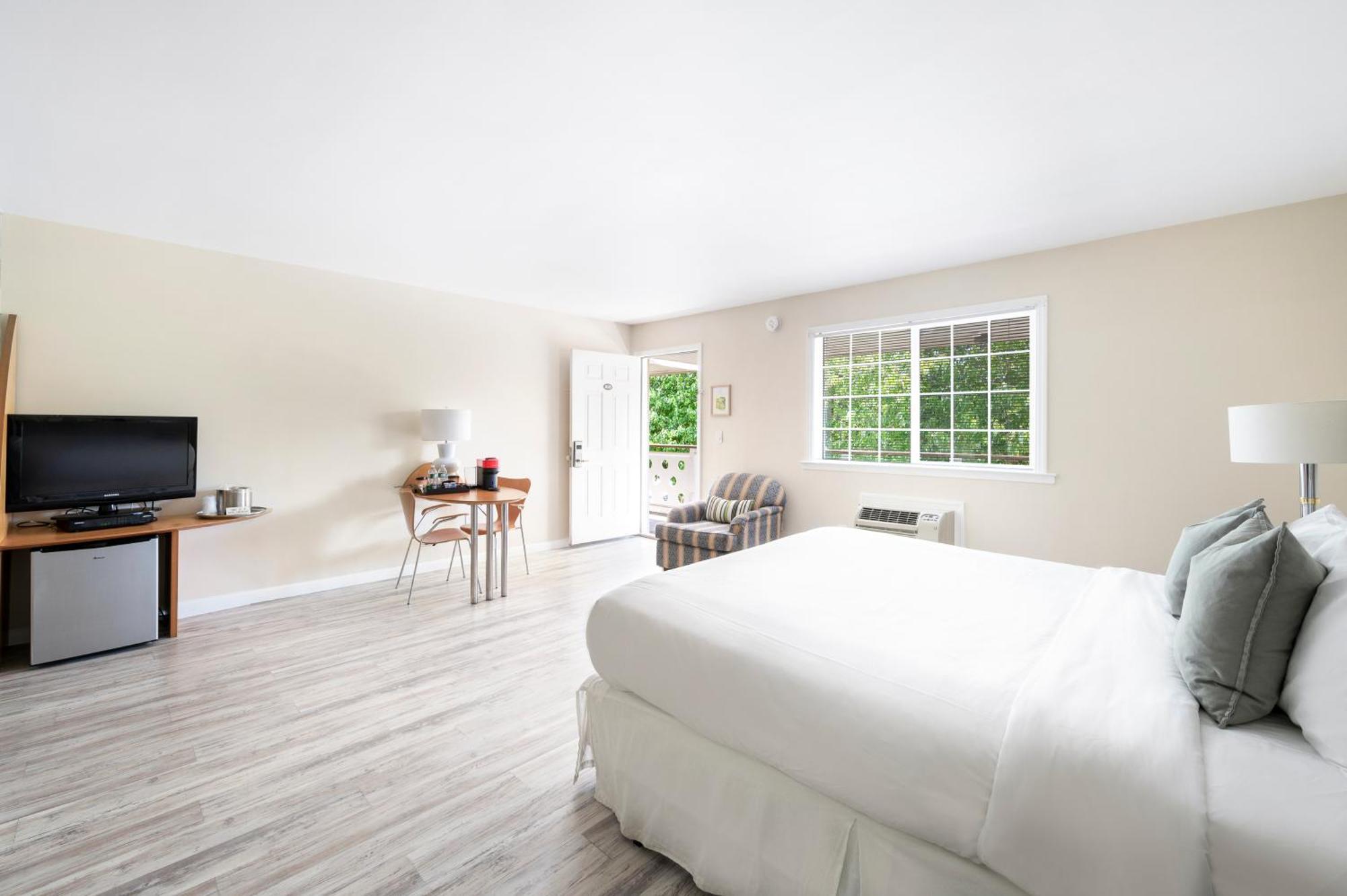 Queen Double Room