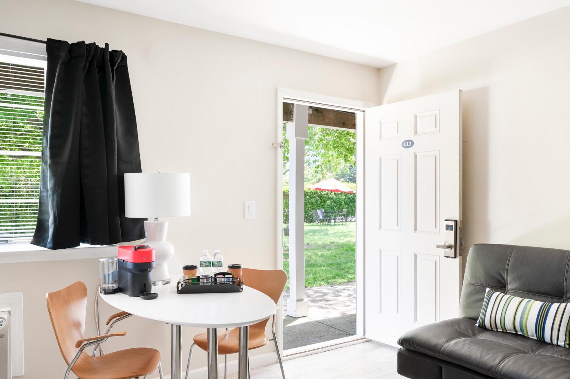 Queen Double Room