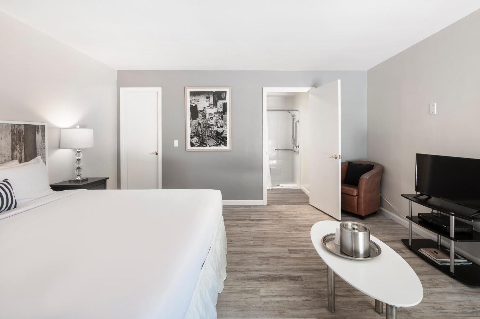Queen Double Room