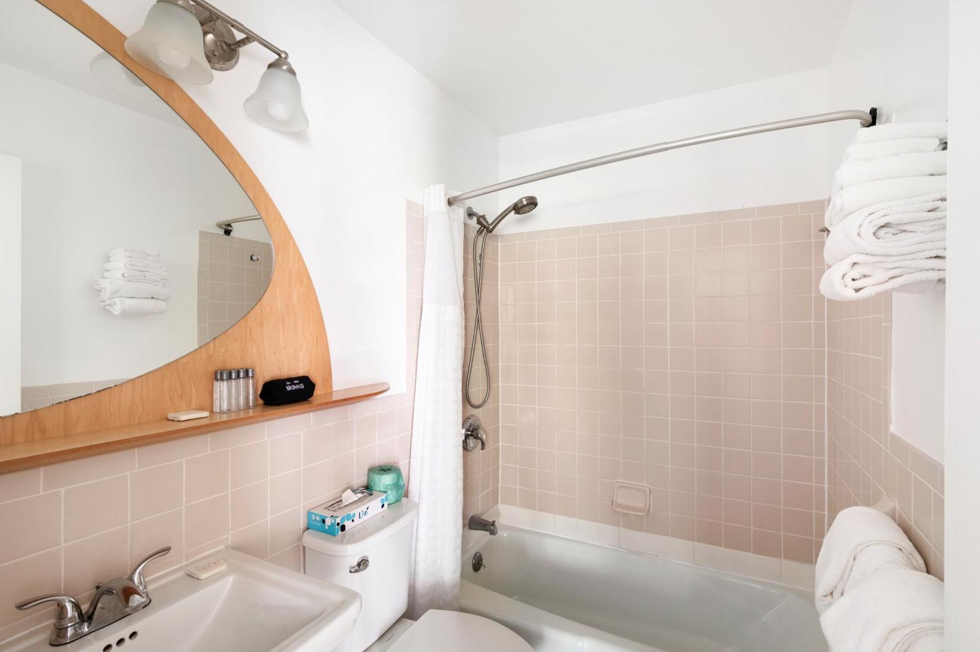 Queen Double Room