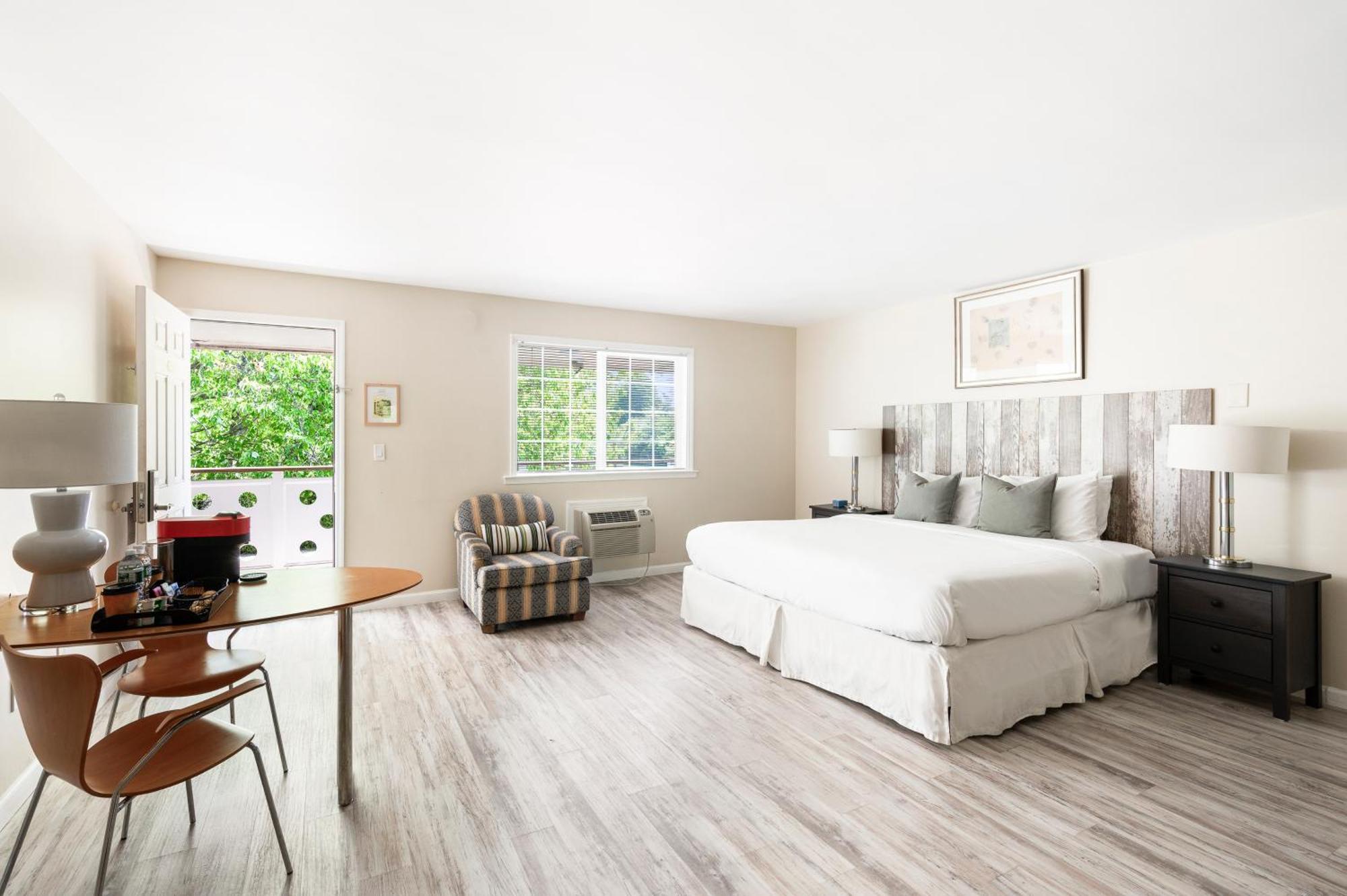 Queen Double Room
