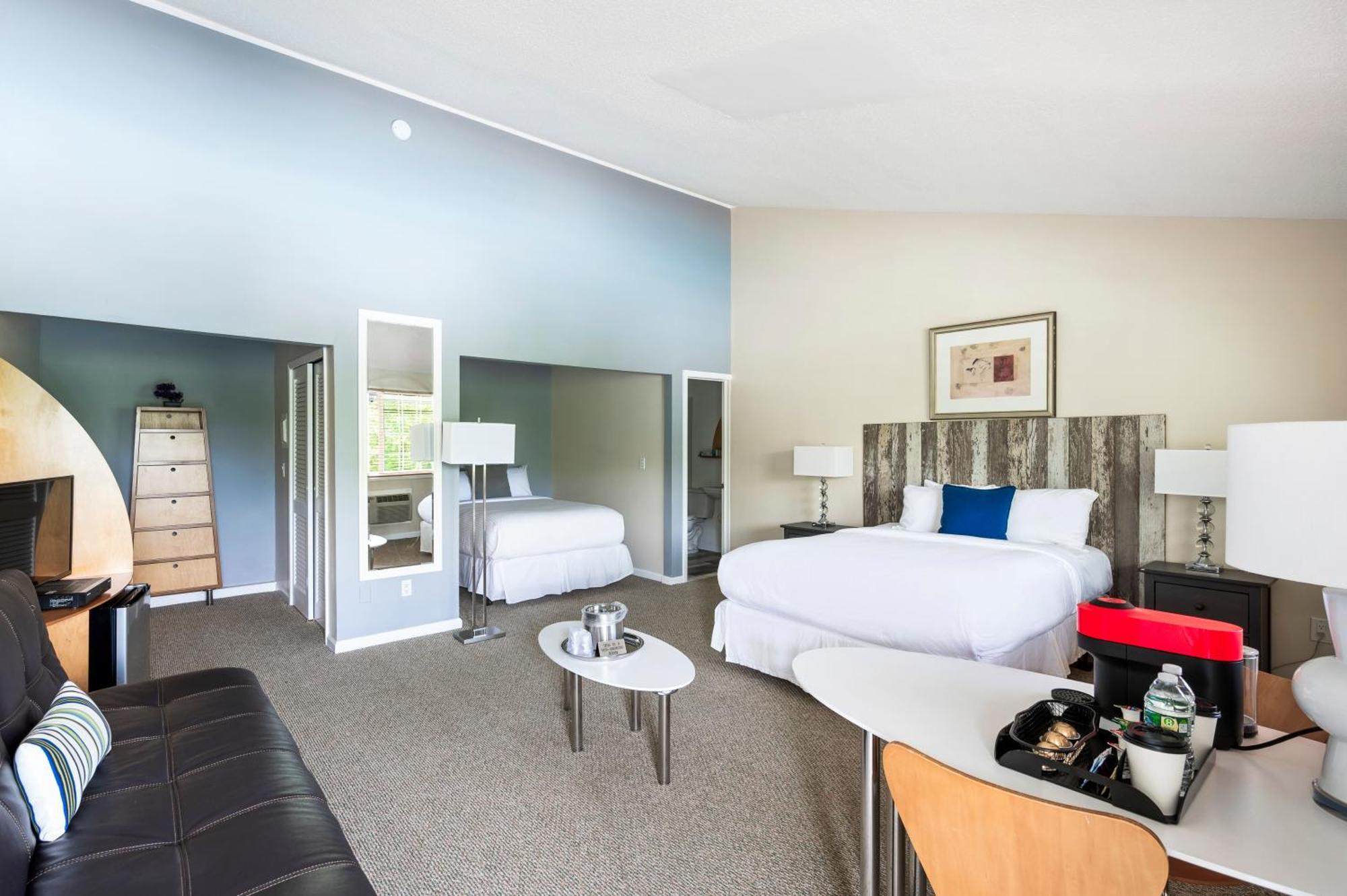 Queen Double Room