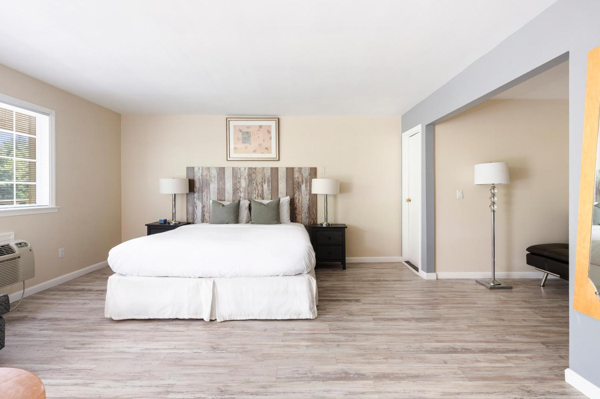 Queen Double Room