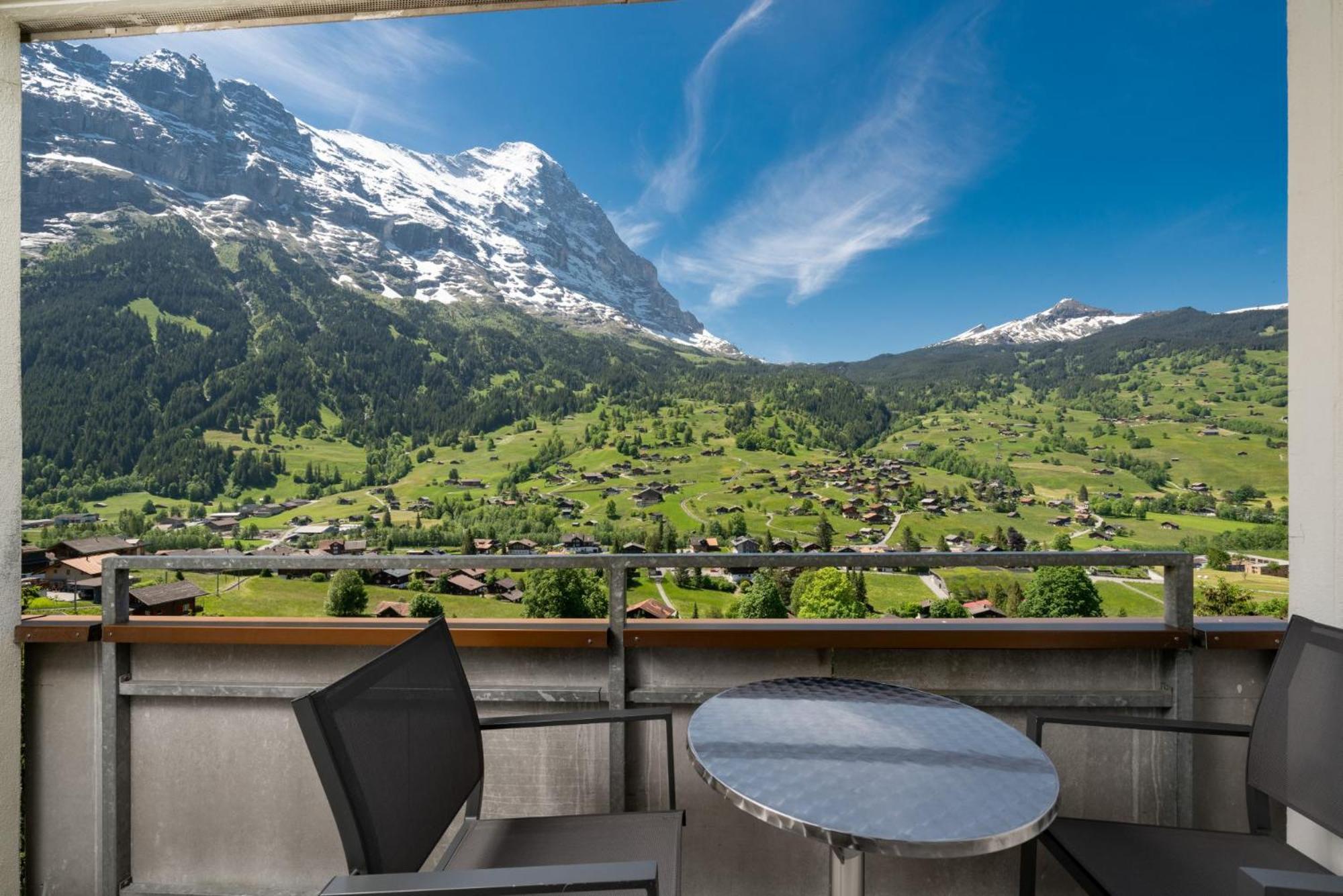 Double Room Balcony Eiger View