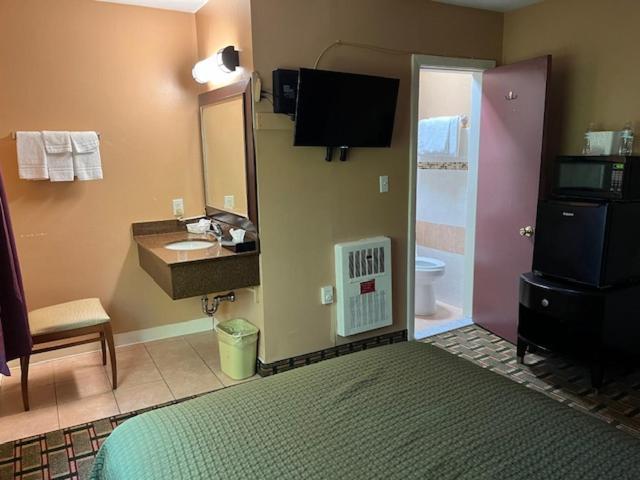 Budget Single Room - Smoking