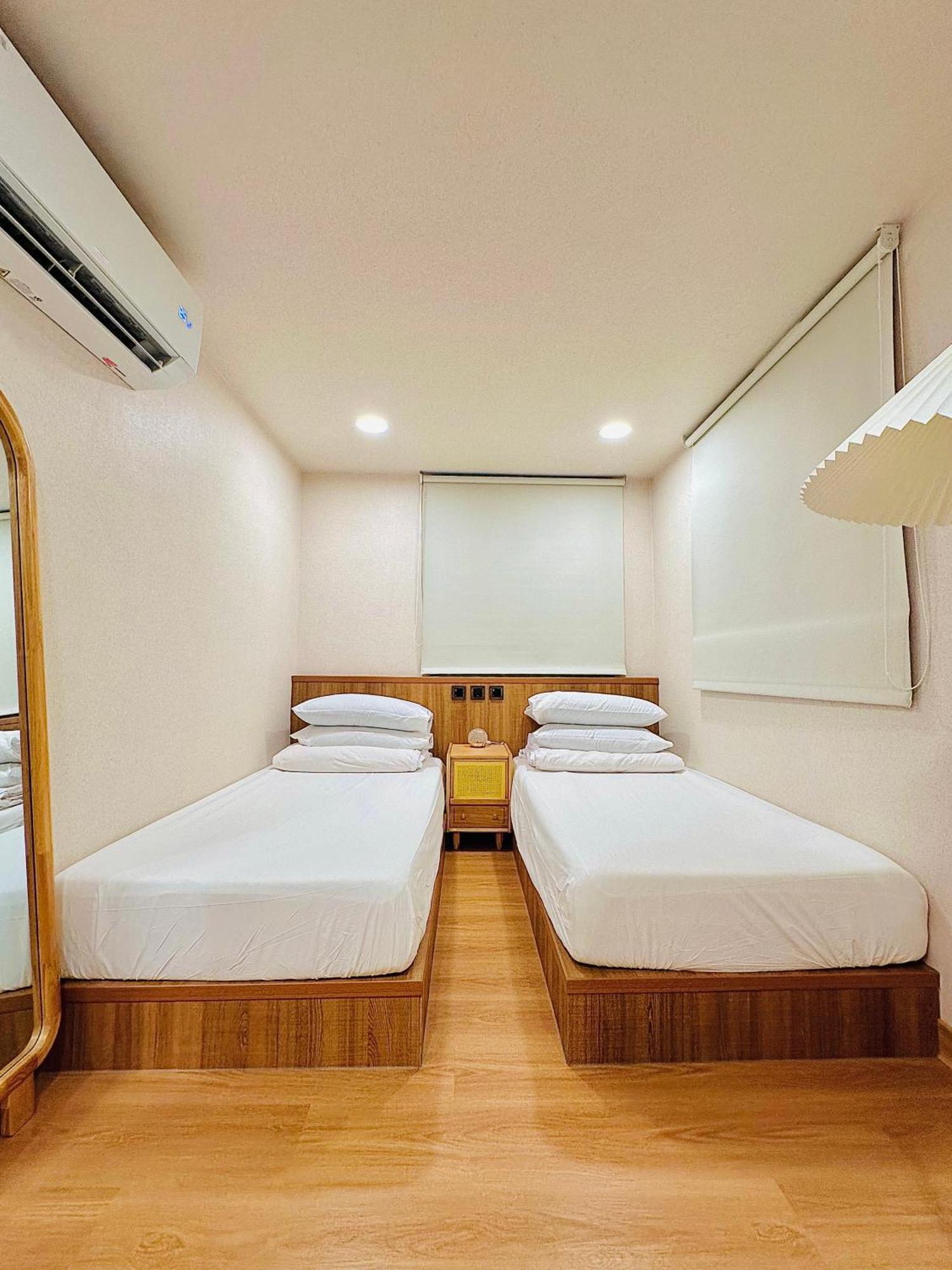 Twin Room Private Bathroom