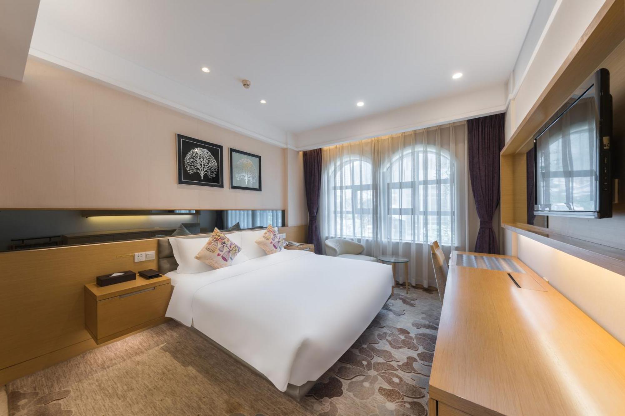 Queen Room