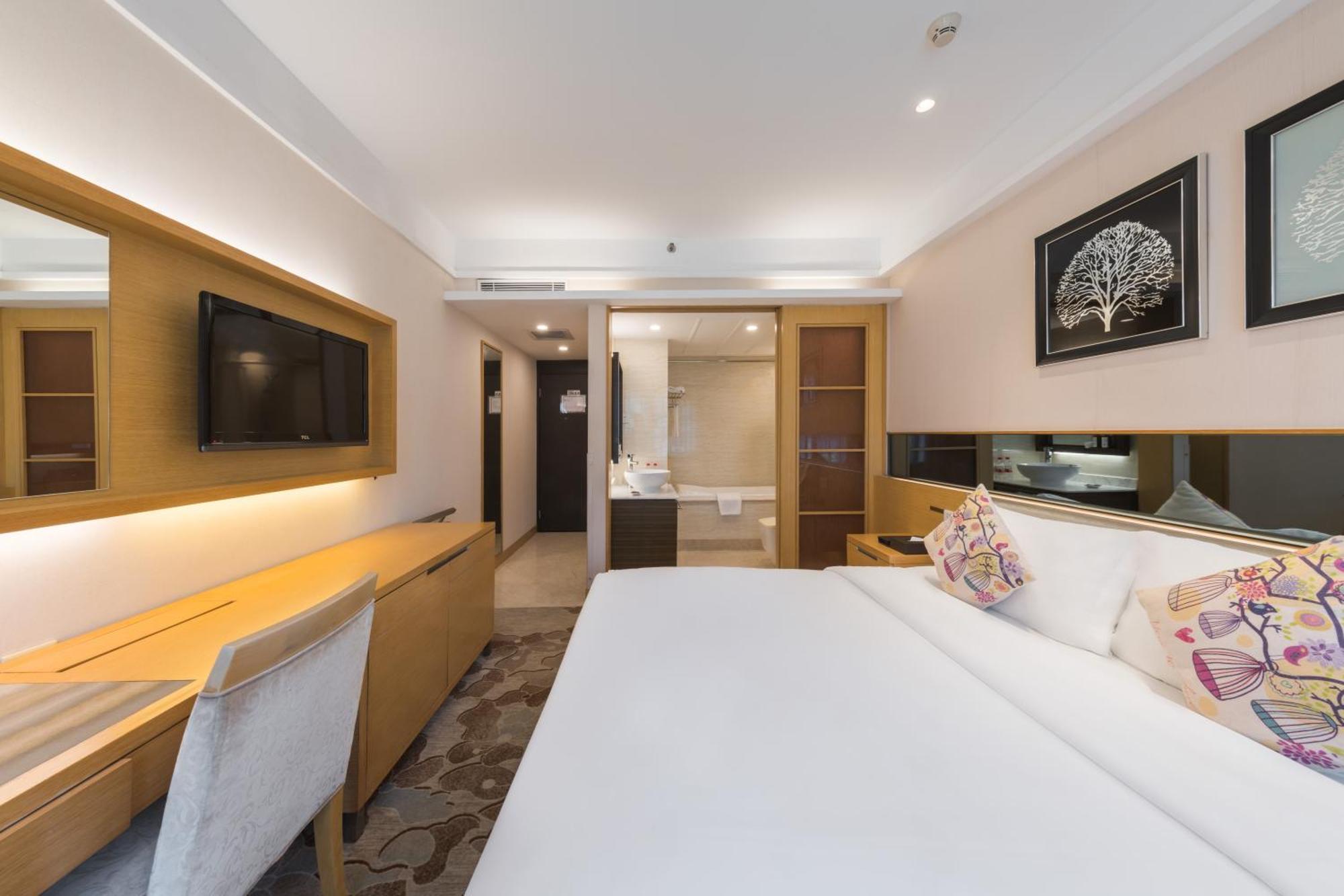 Queen Room