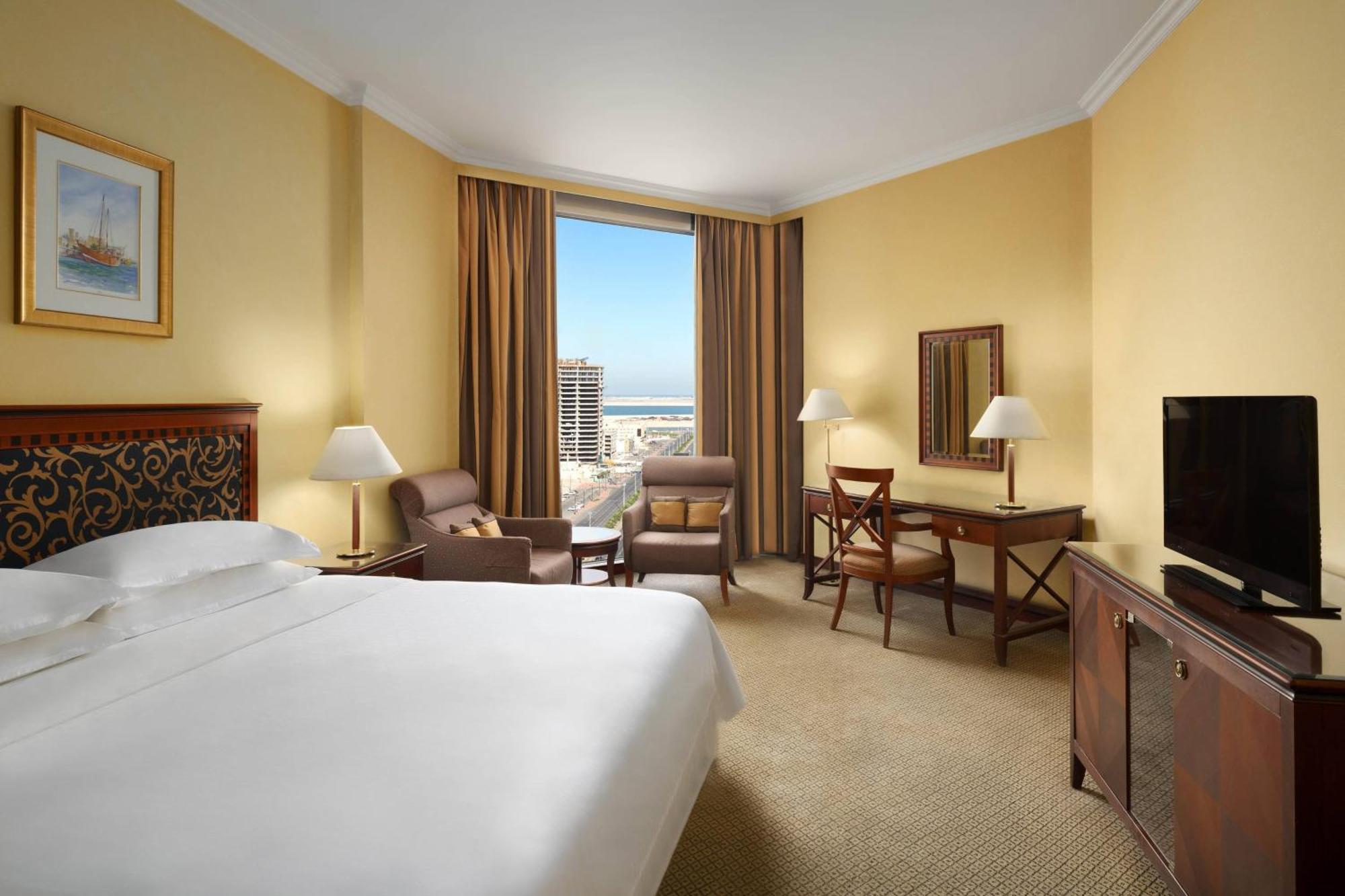 Classic Room Guest room 1 King City view Low floor