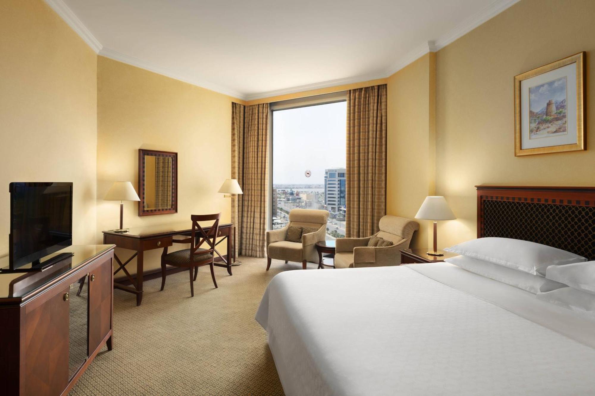 Club Room Club lounge access Guest room 1 King City view