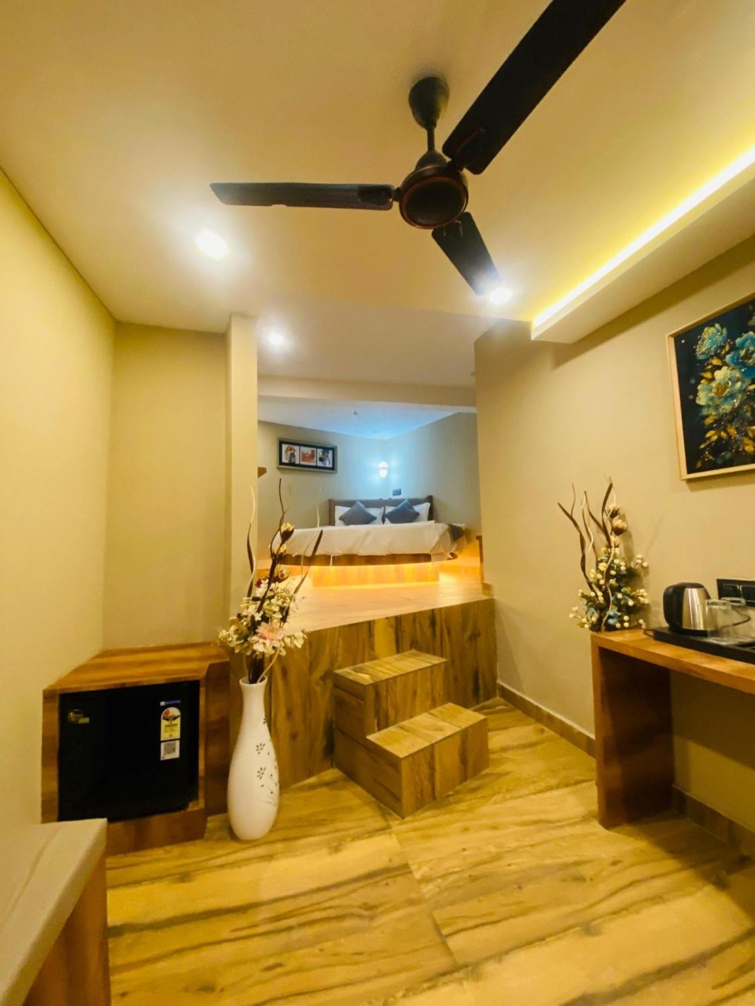 Deluxe Queen Suite
