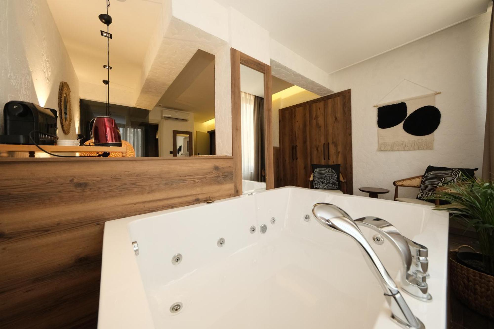 Junior Suite,1638580095:JPEG