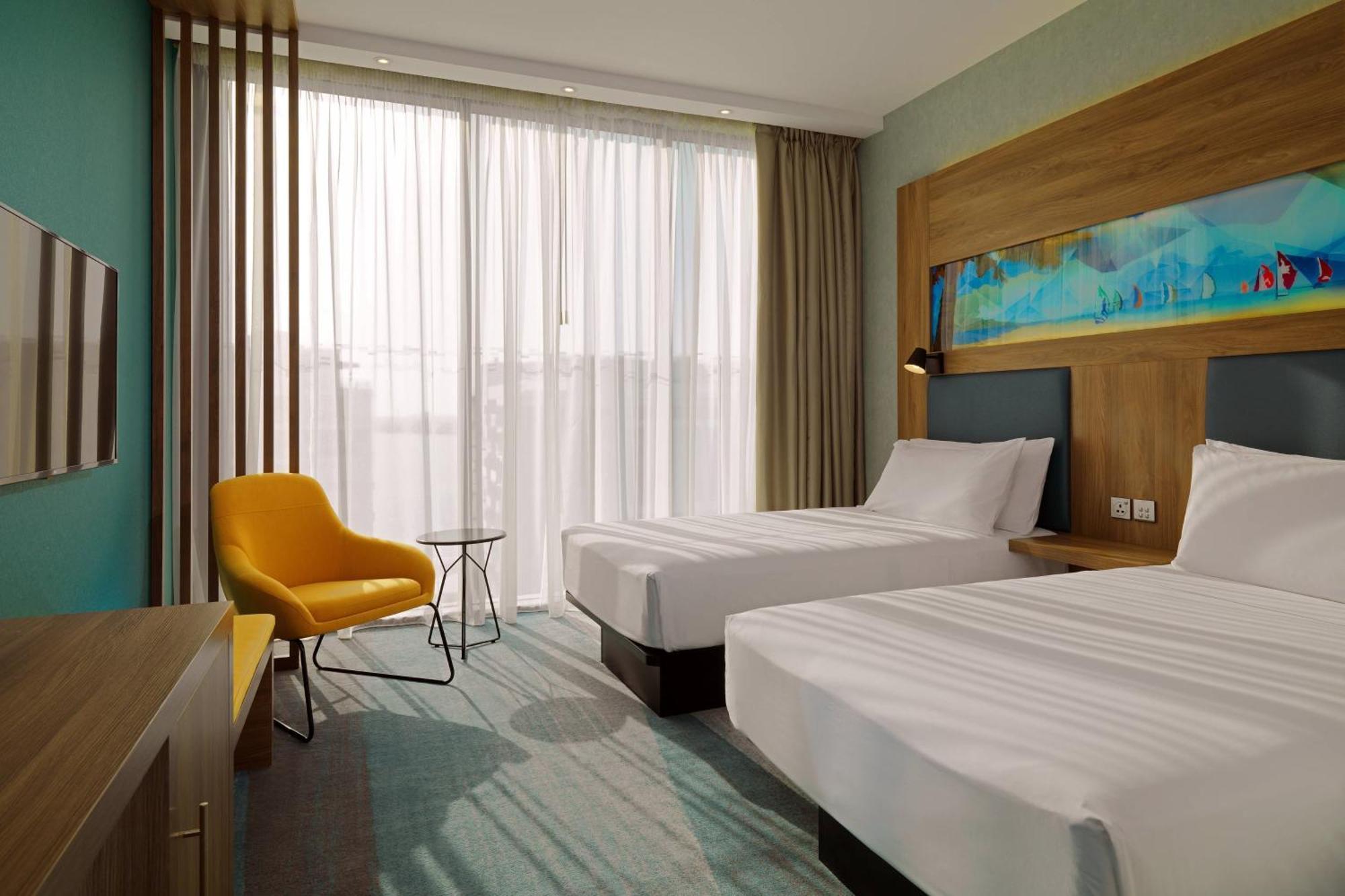 Aloft Twin Room including F&B Spa & Abra Boat Tour