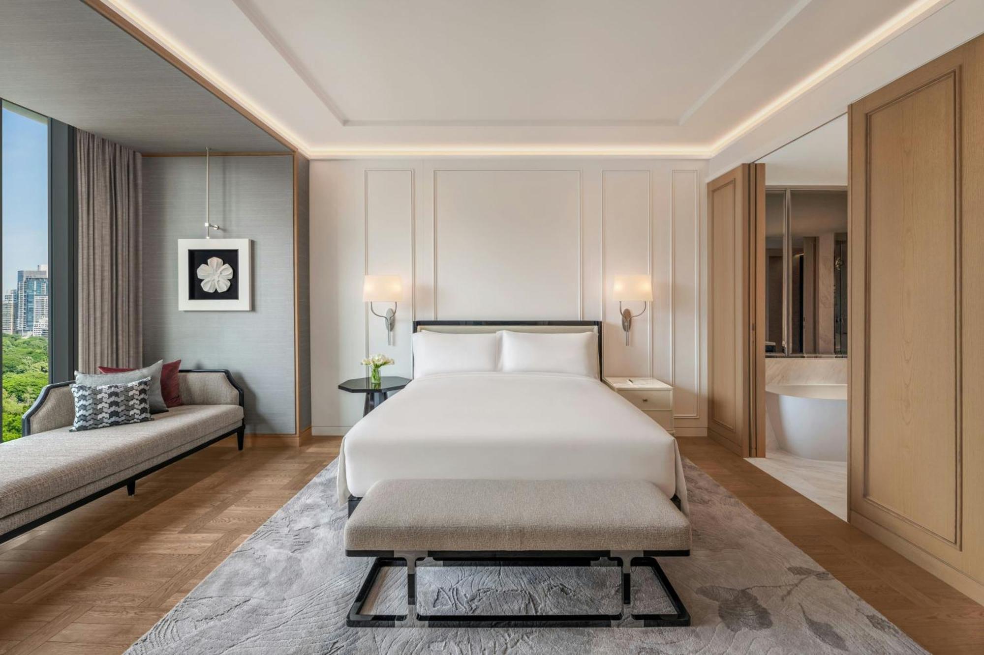 Deluxe King Room with Park View