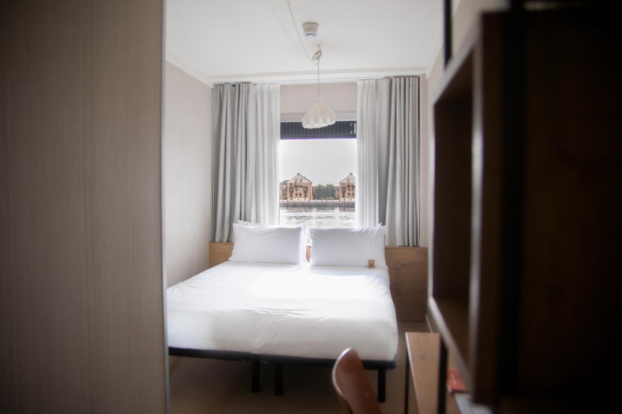 Double Room with River View,1643789899:JPEG