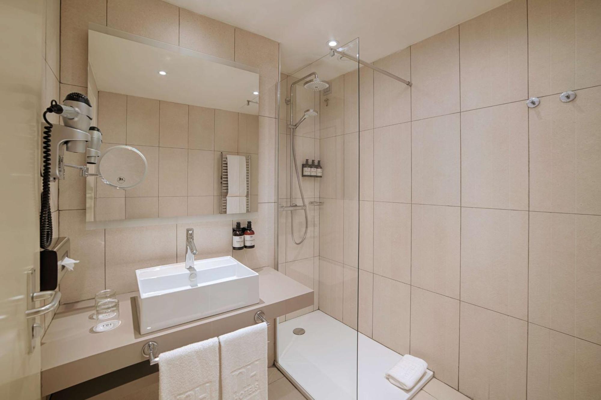 Quarto Individual Standard
