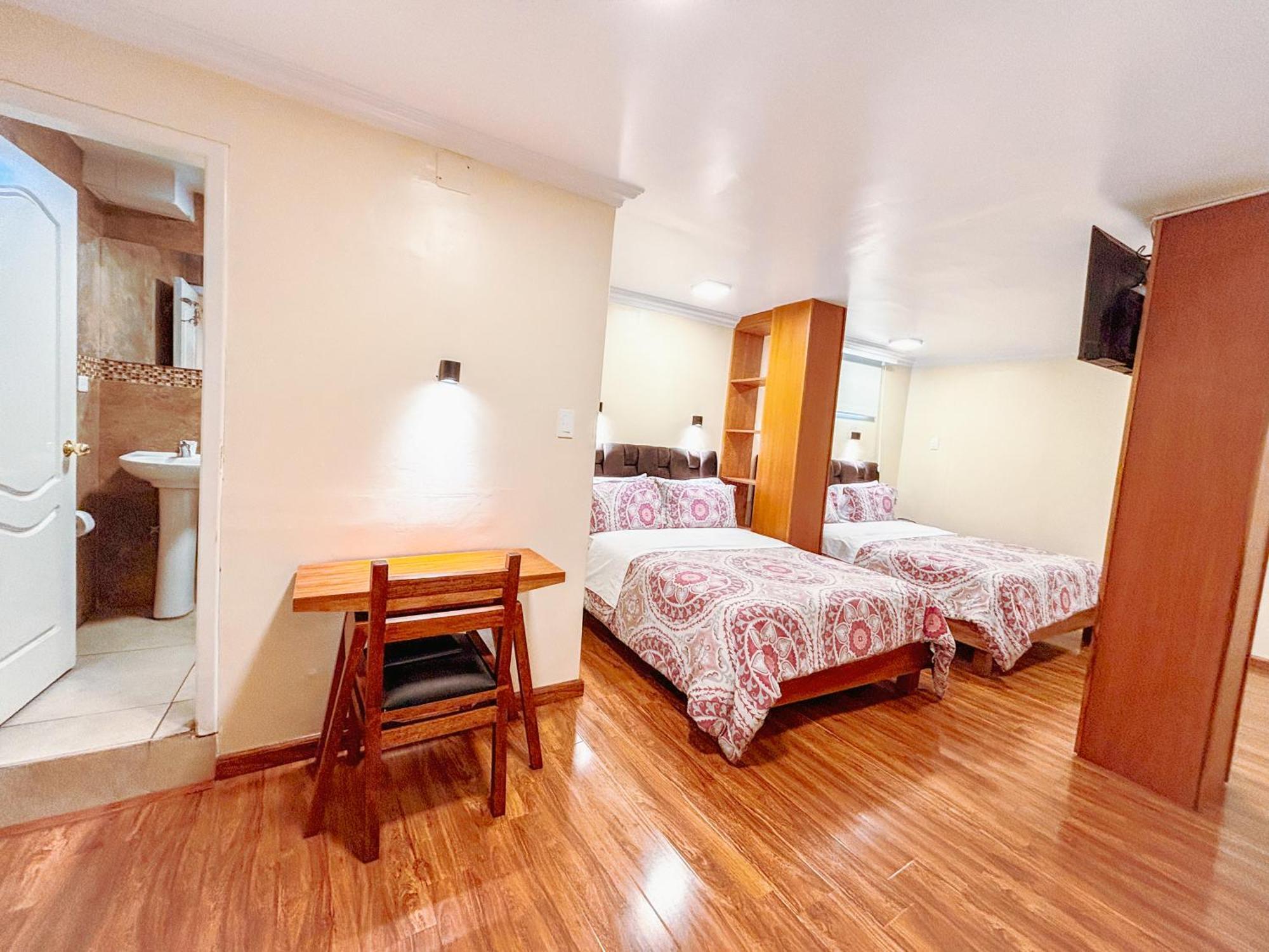 Twin Room Private Bathroom