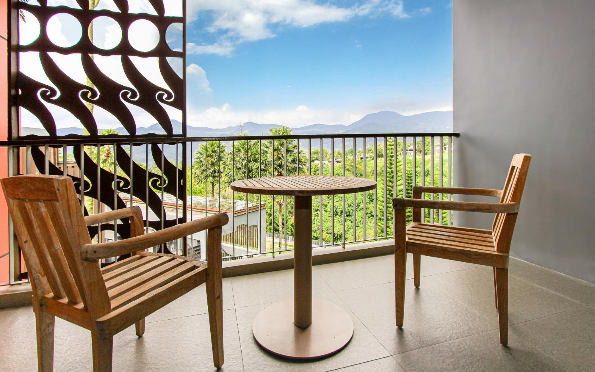 Double or Twin Room Mountain View