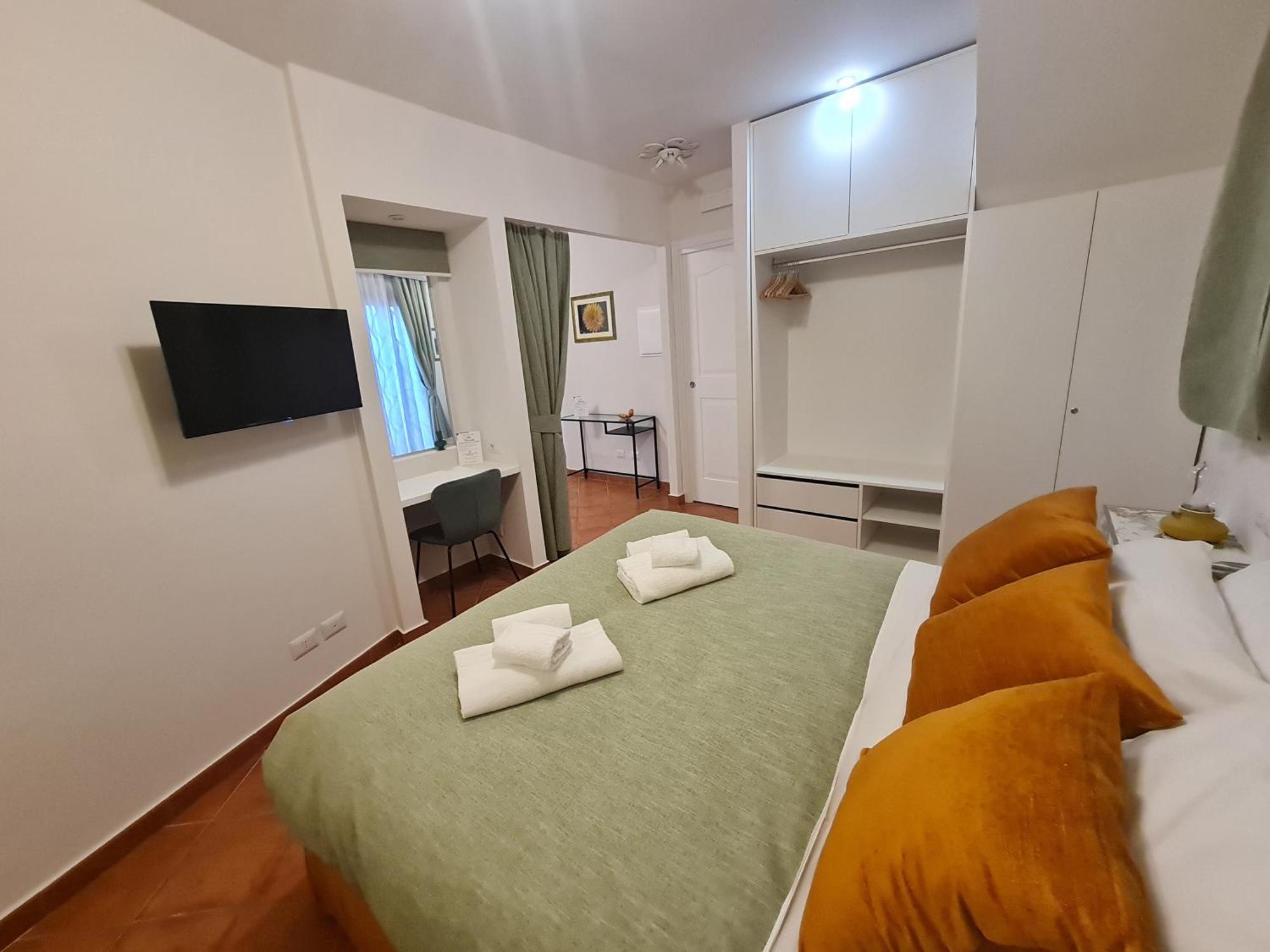 Superior King Room