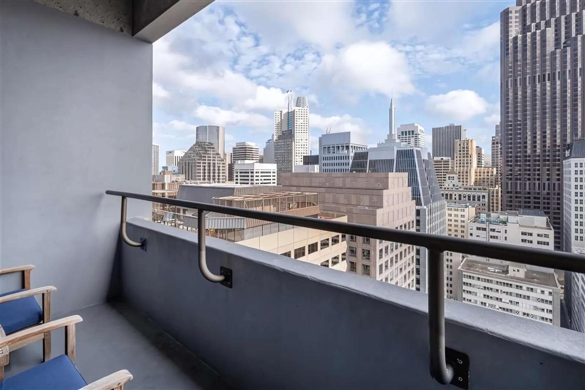 King Room with Balcony,1673931073:JPEG