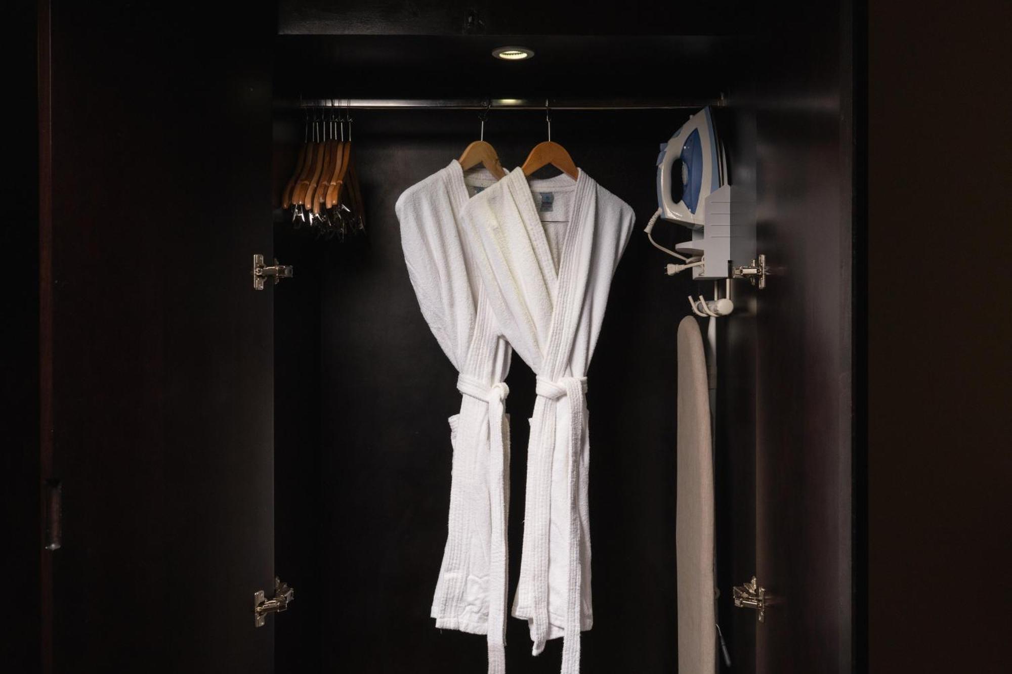 Superior King Suite