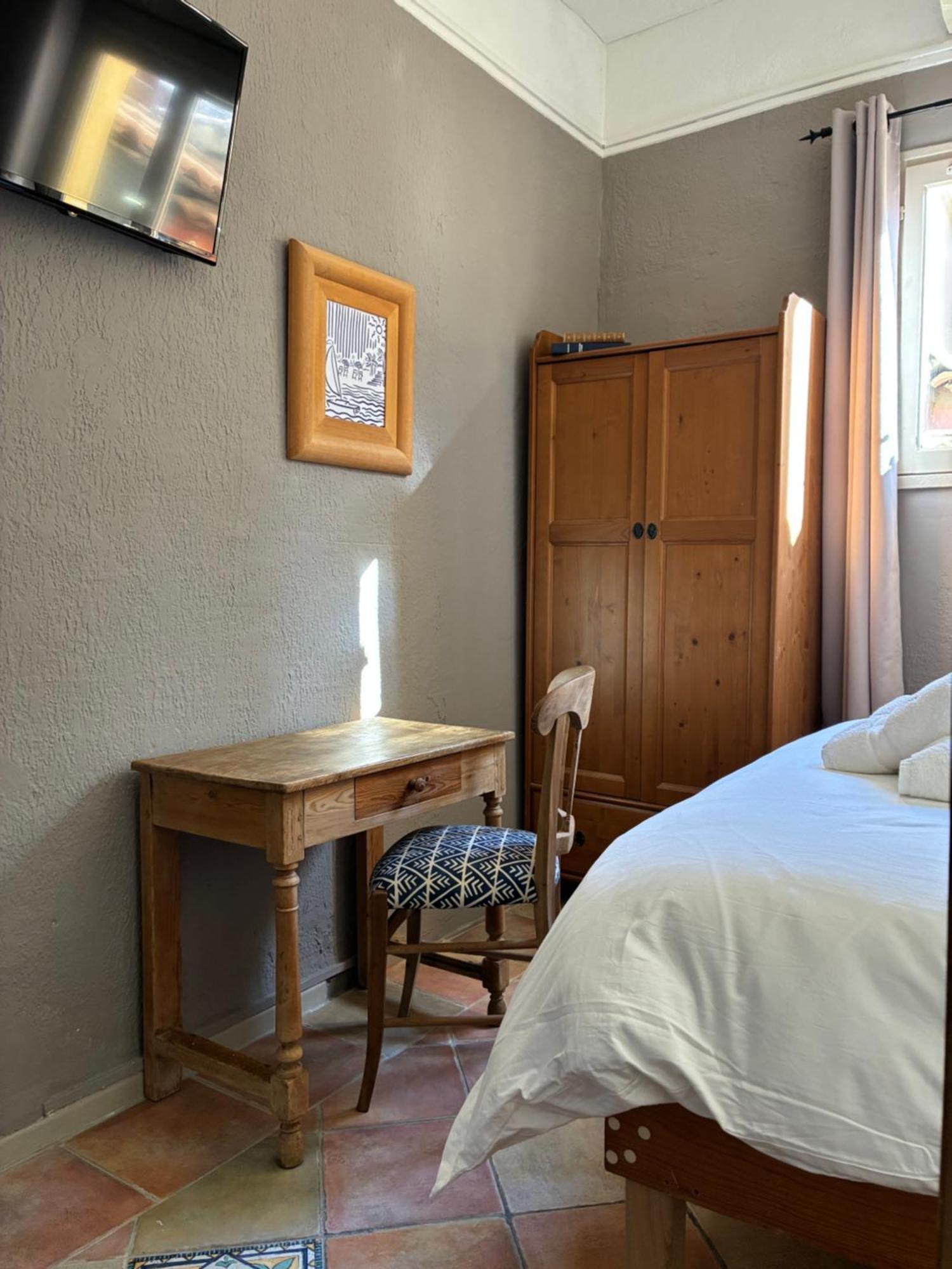 Junior Room