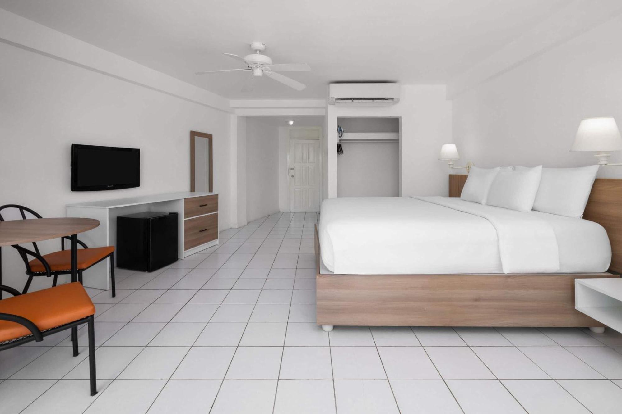 Chambre Lit King-Size - Vue sur Océan - Non-Fumeurs