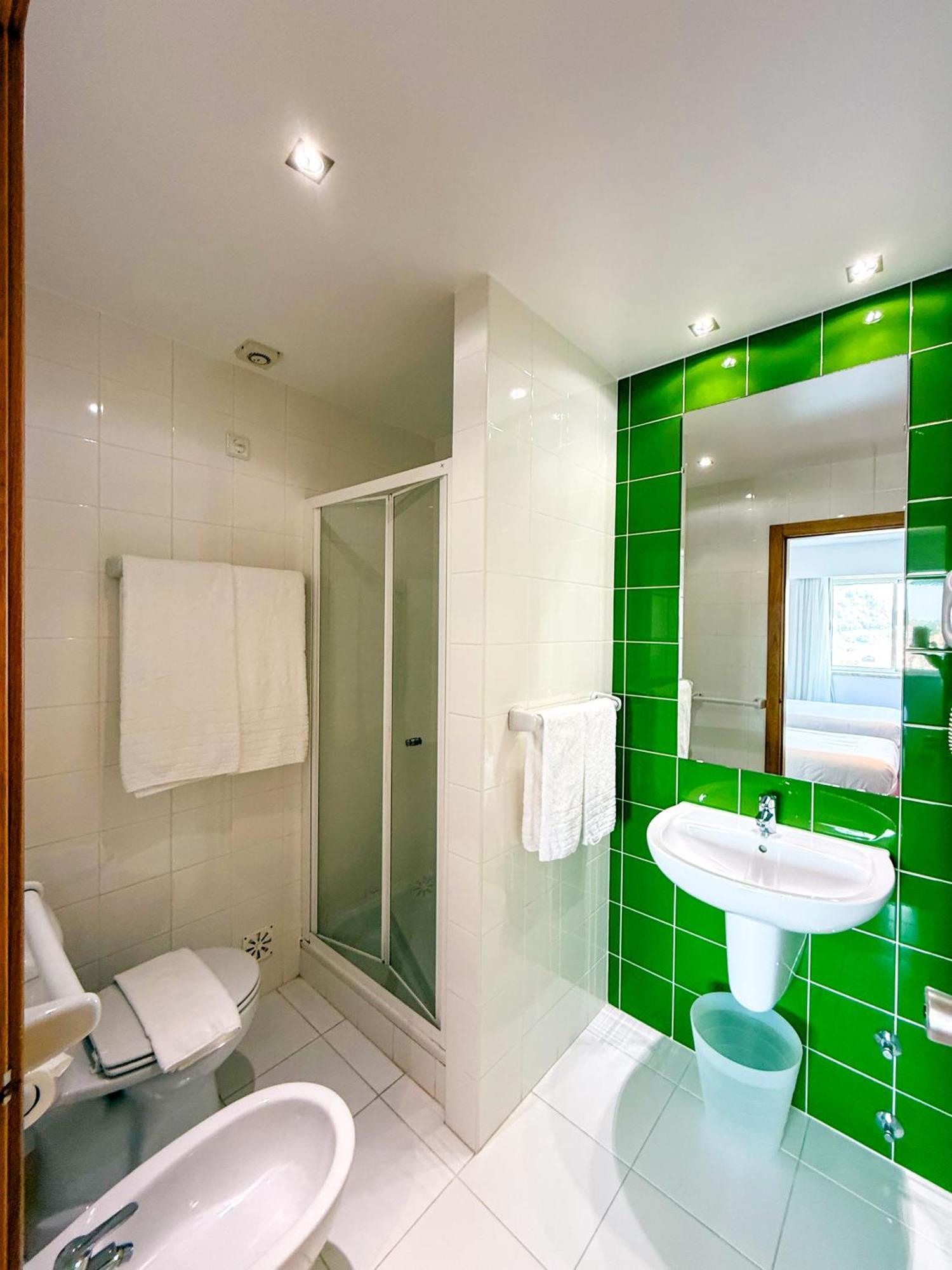 Quarto Twin Standard