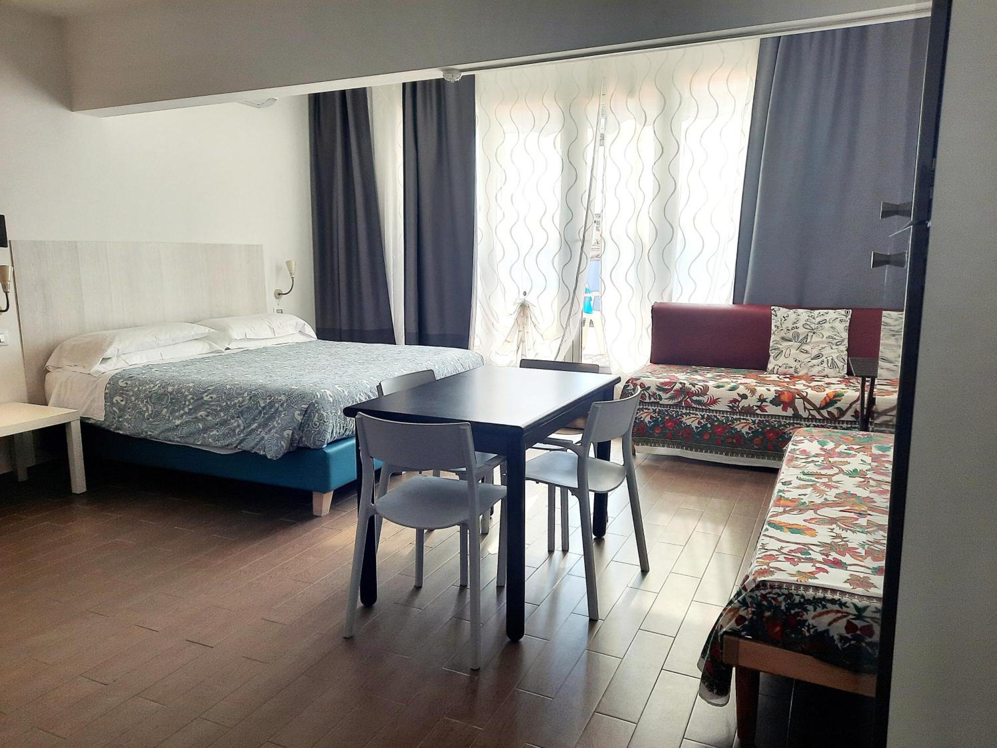Studio Apartment,1766150159:JPEG