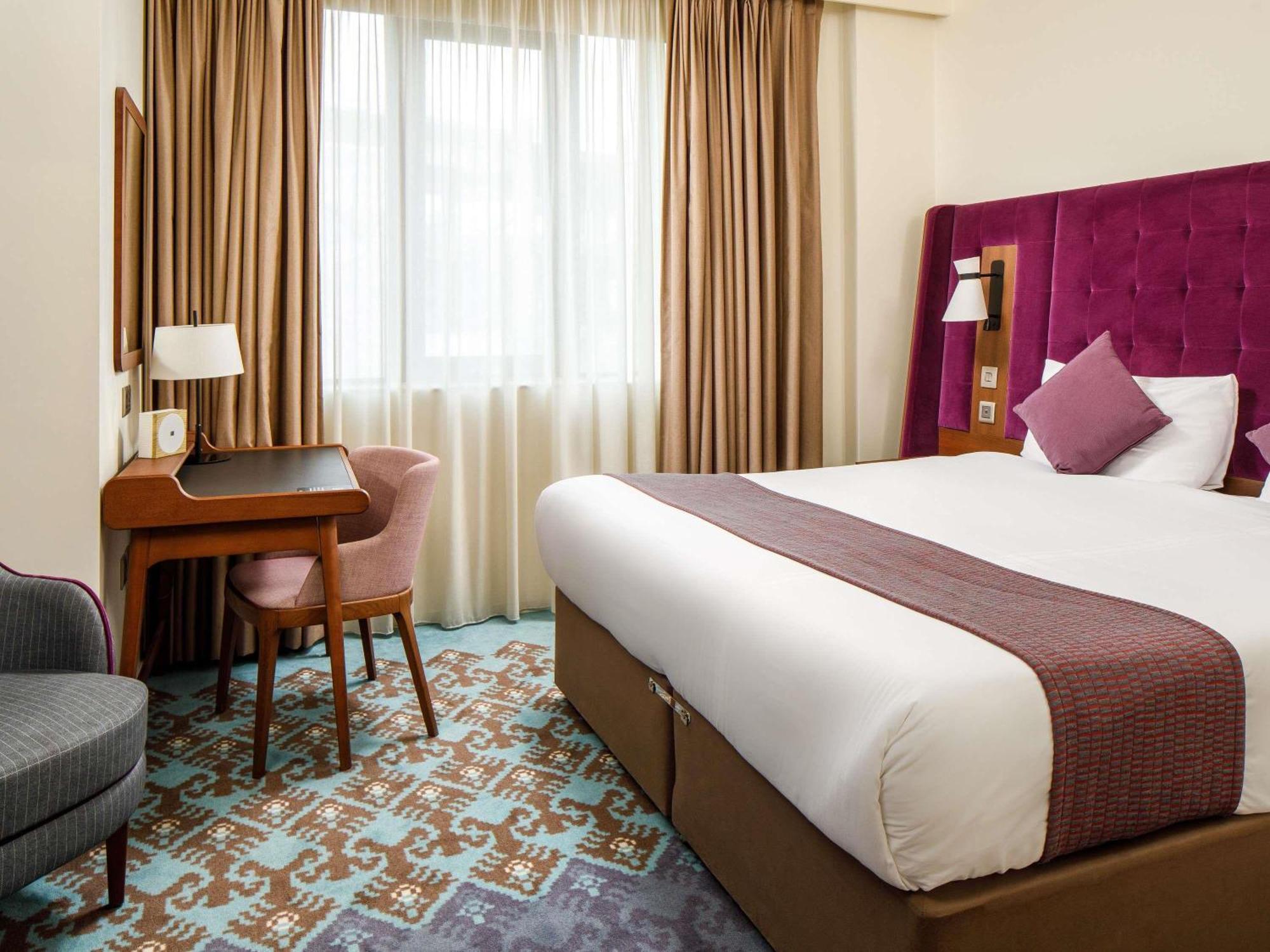 Superior Room King Bed
