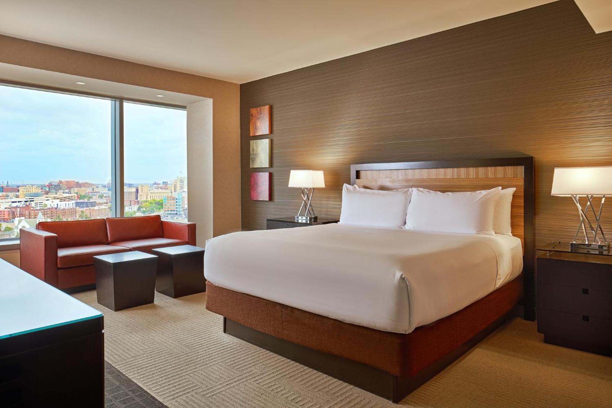 Luxury King Room