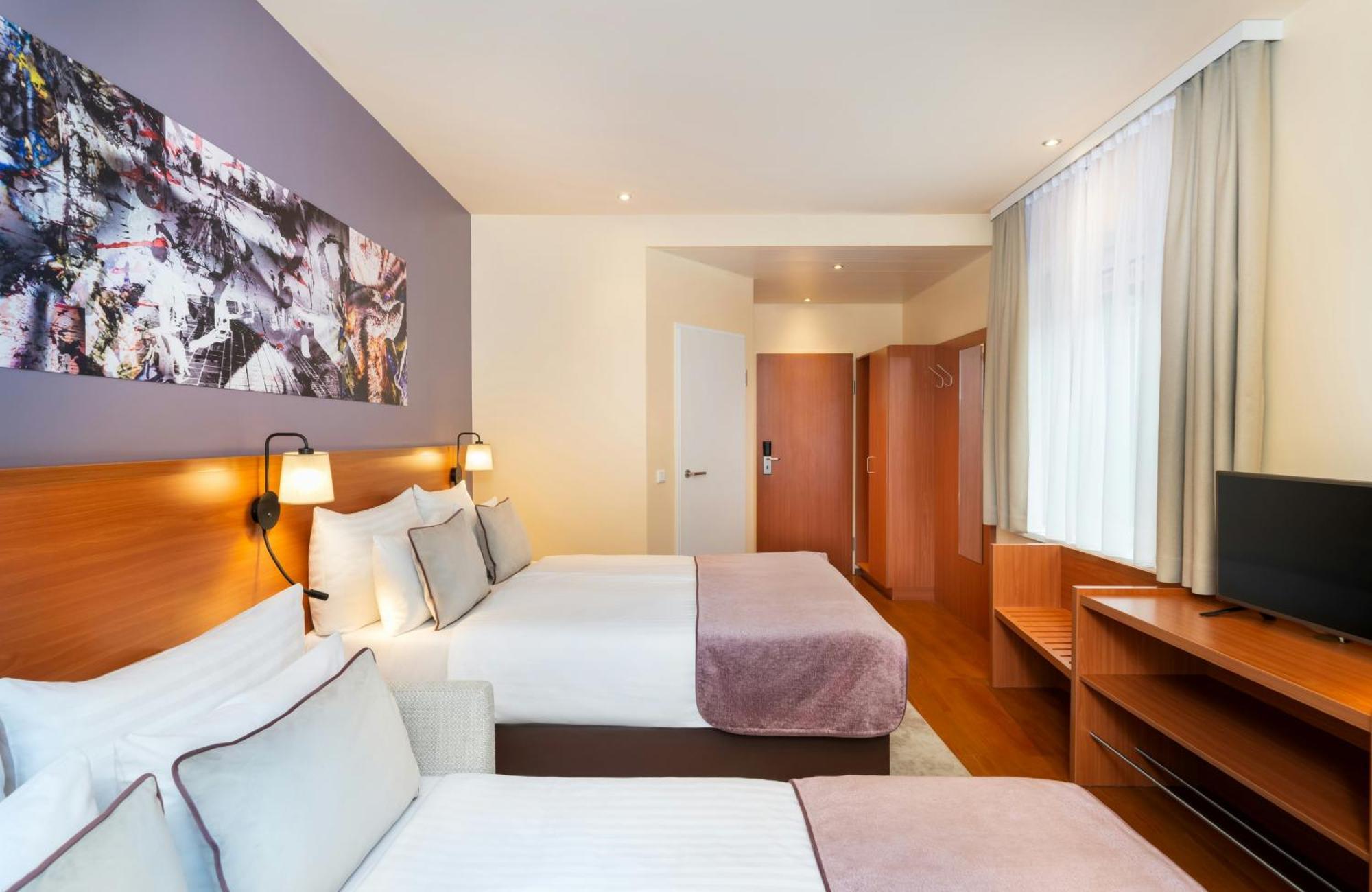 Superior Quadruple Room,1746815310:JPEG