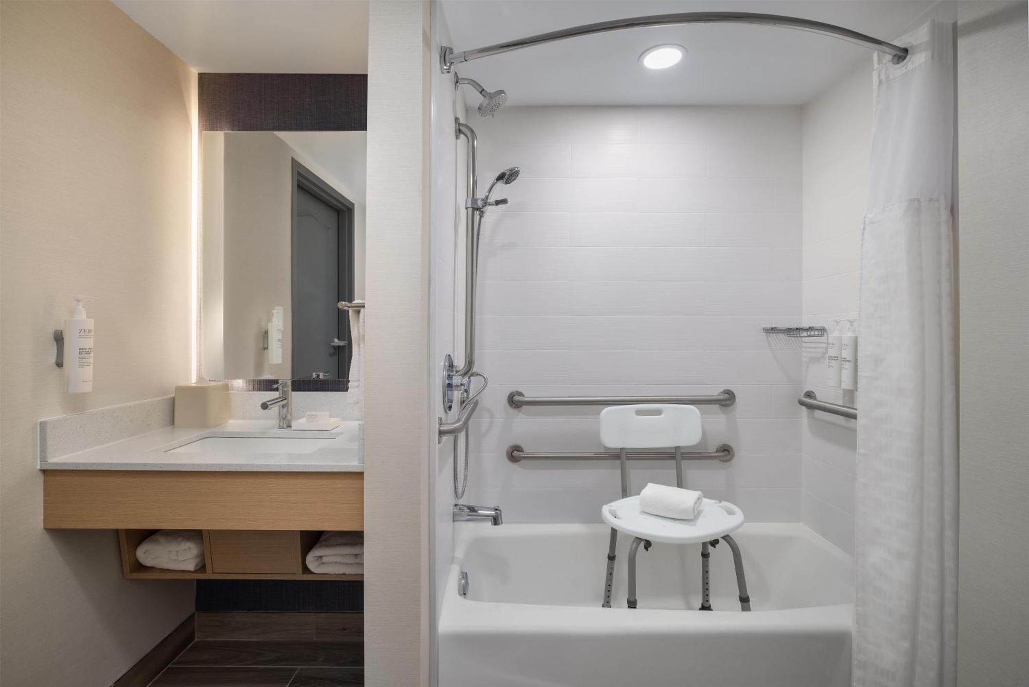 King Room with Tub - Mobility and Hearing Access