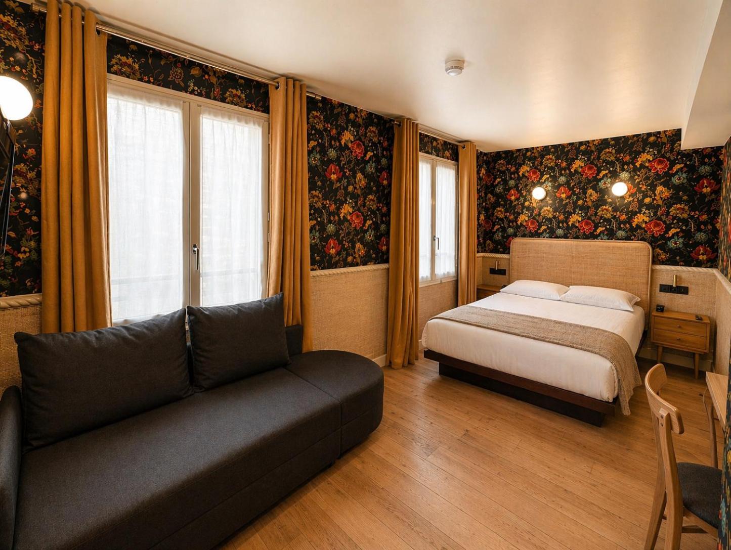 Deluxe Room,1765818406:JPEG