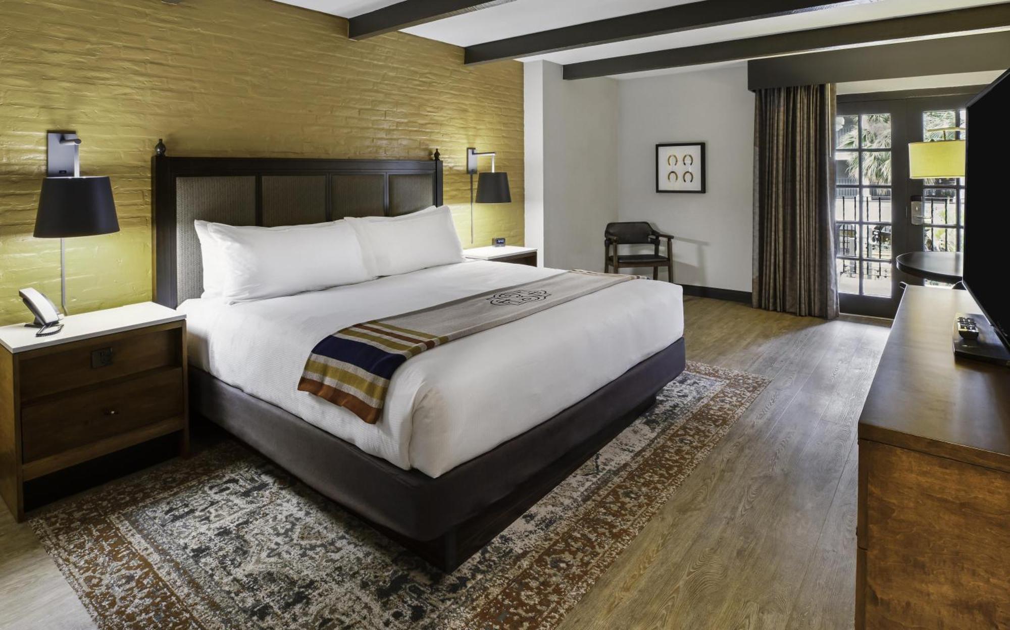 King Room Courtyard facing