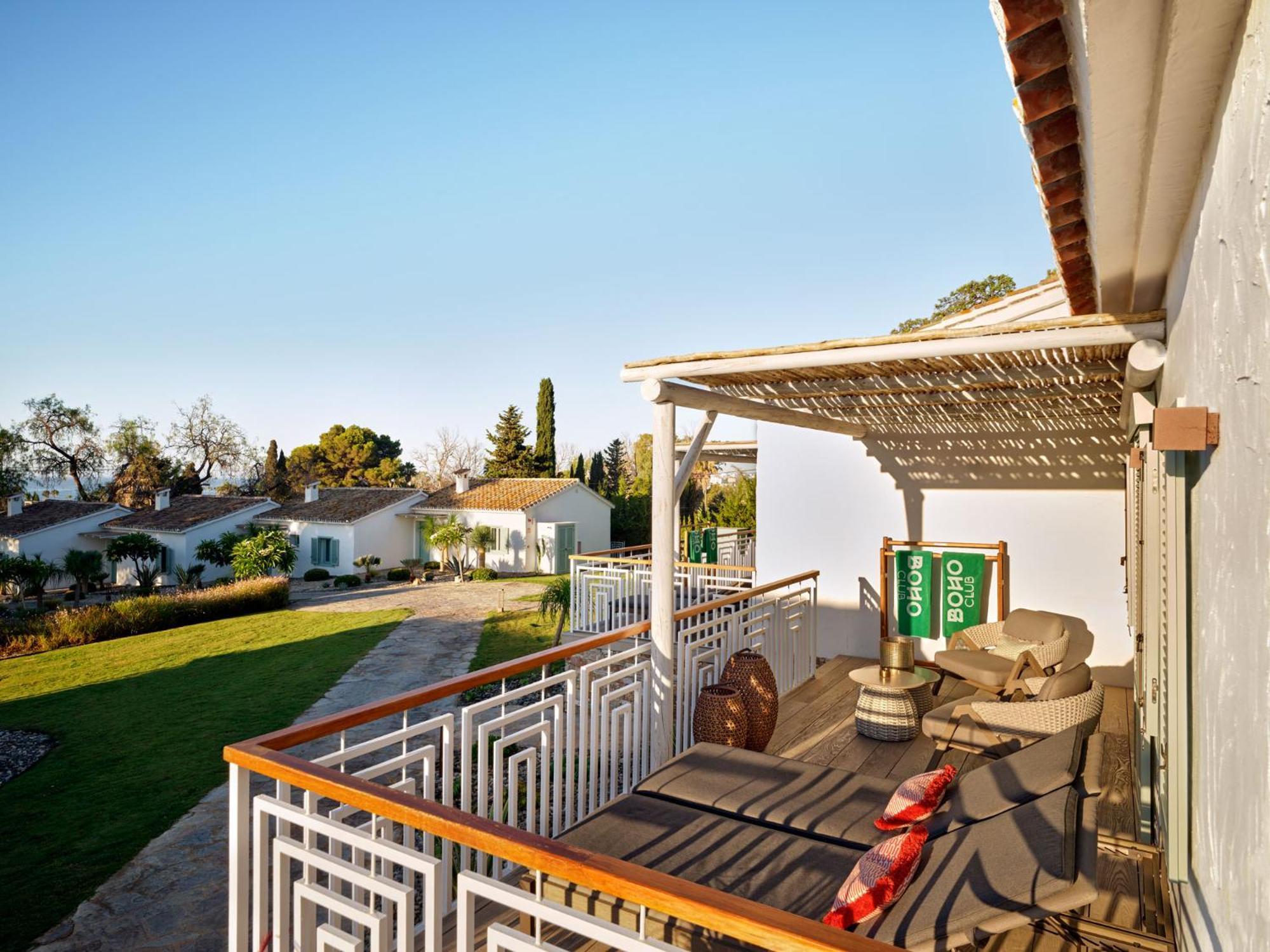 One-Bedroom Bungalow Superior