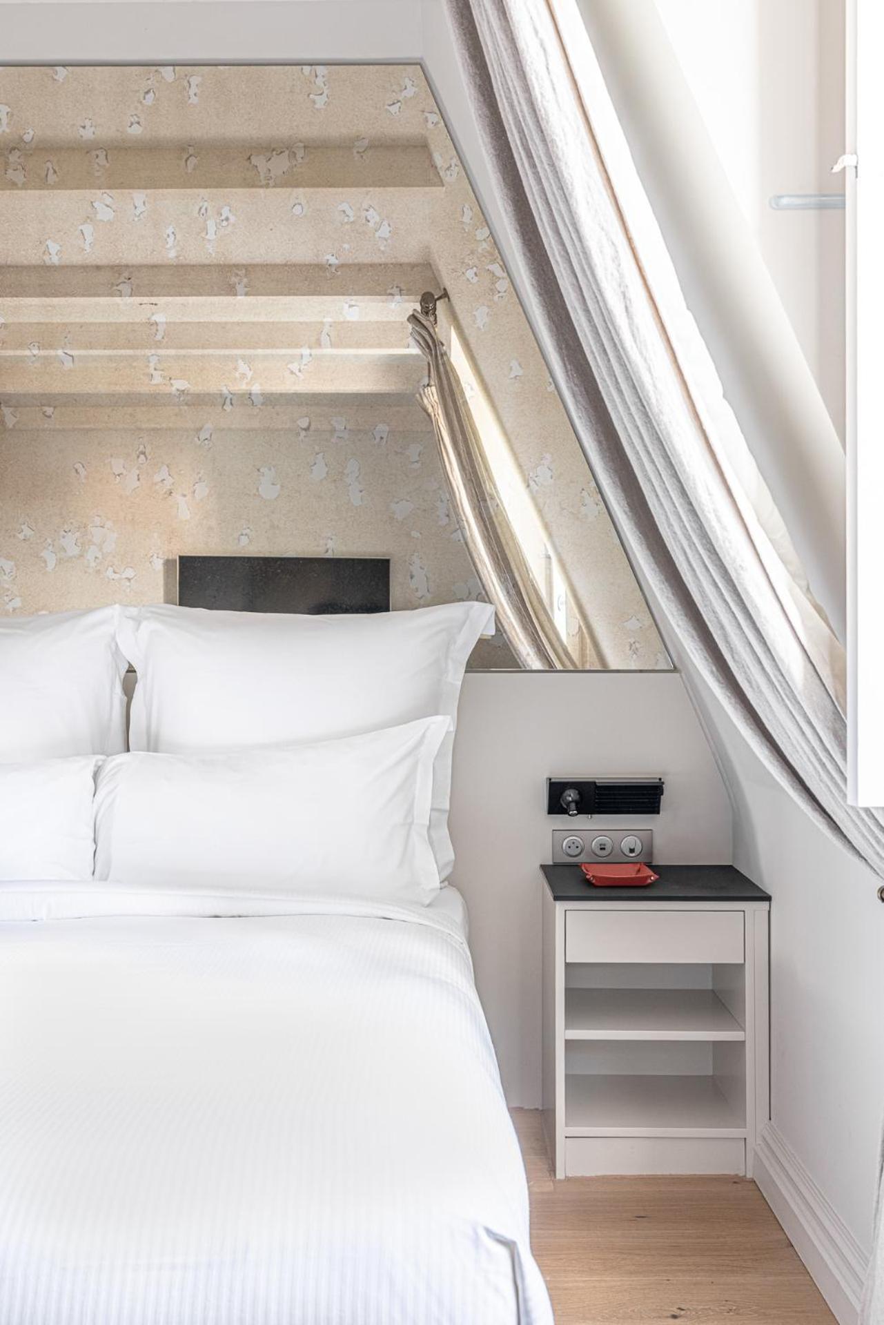 Cosy Mansarded Room