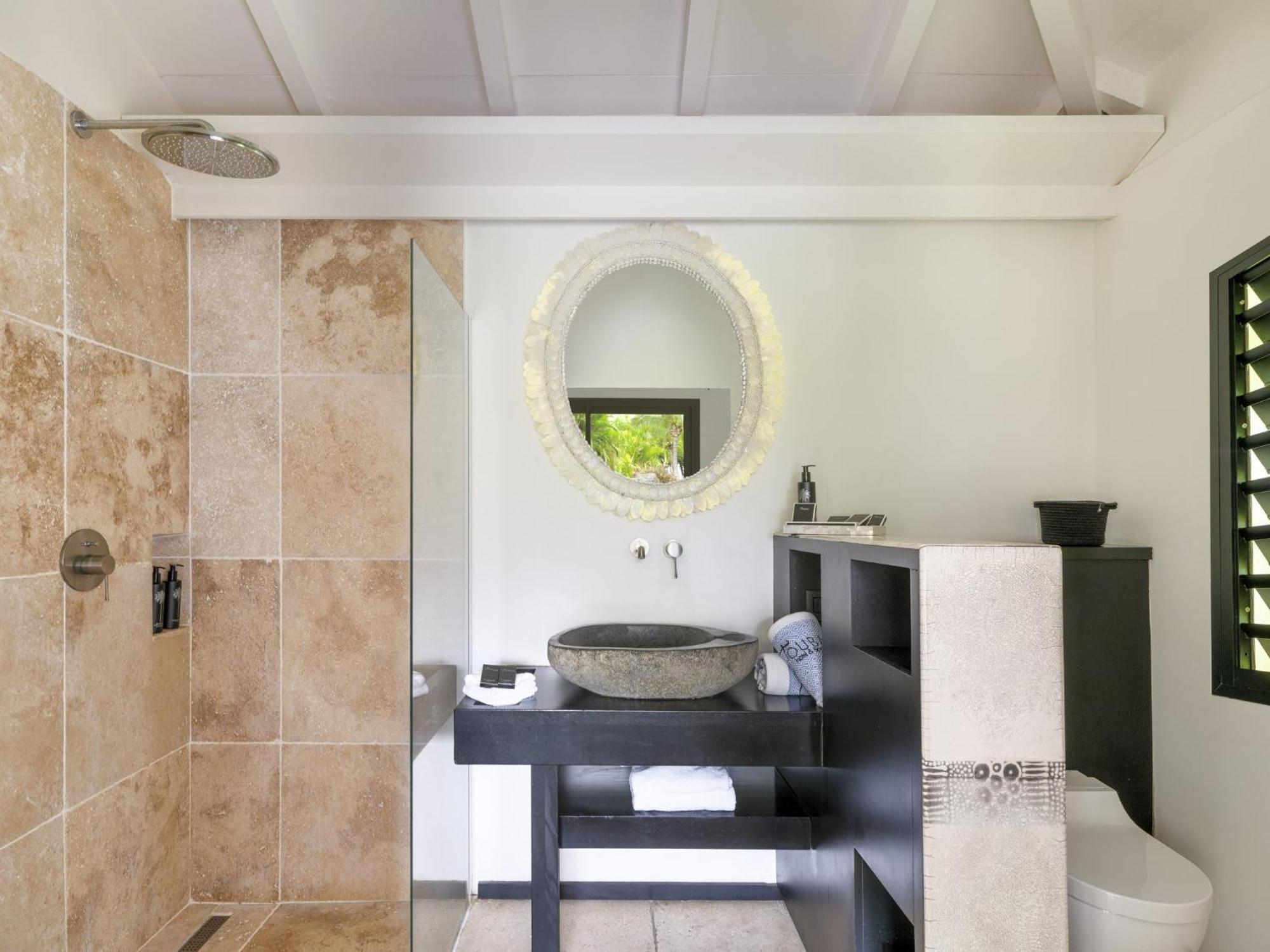 Suite Junior avec Jardin Tropical - Vue Partielle sur Mer