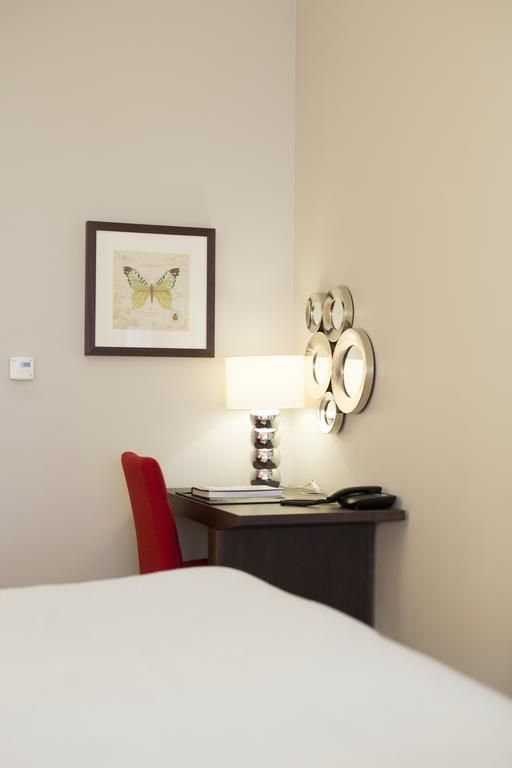 Superior Twin or Double Room,378990508:JPEG