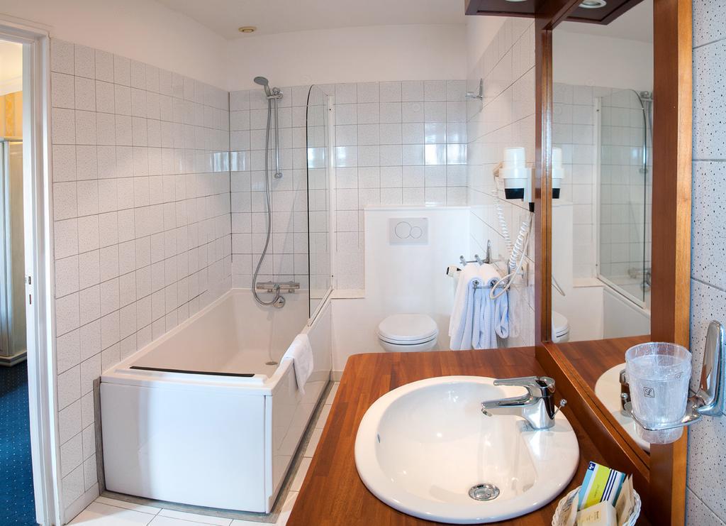 Double Room,228170561:JPEG