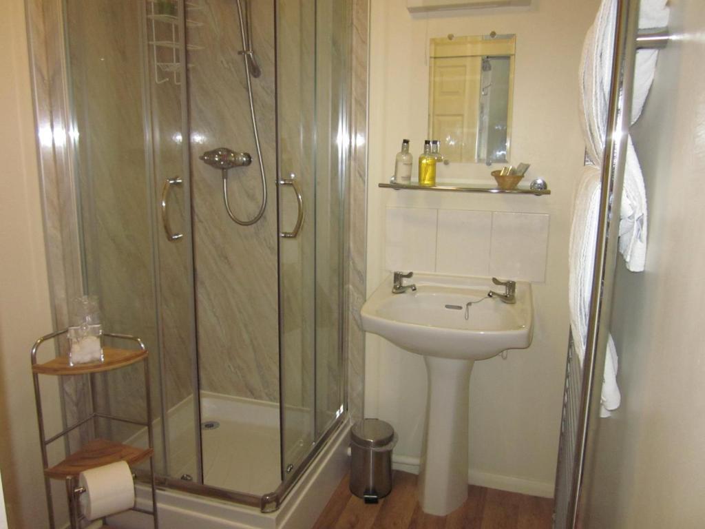 Double Room with En-Suite - Room 3