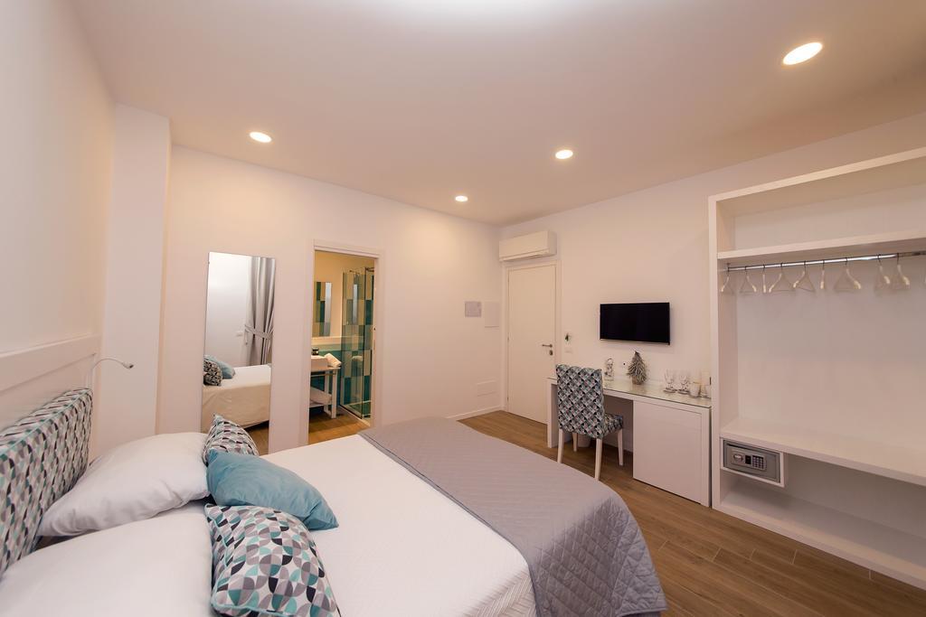 Double or Twin Room Bathroom